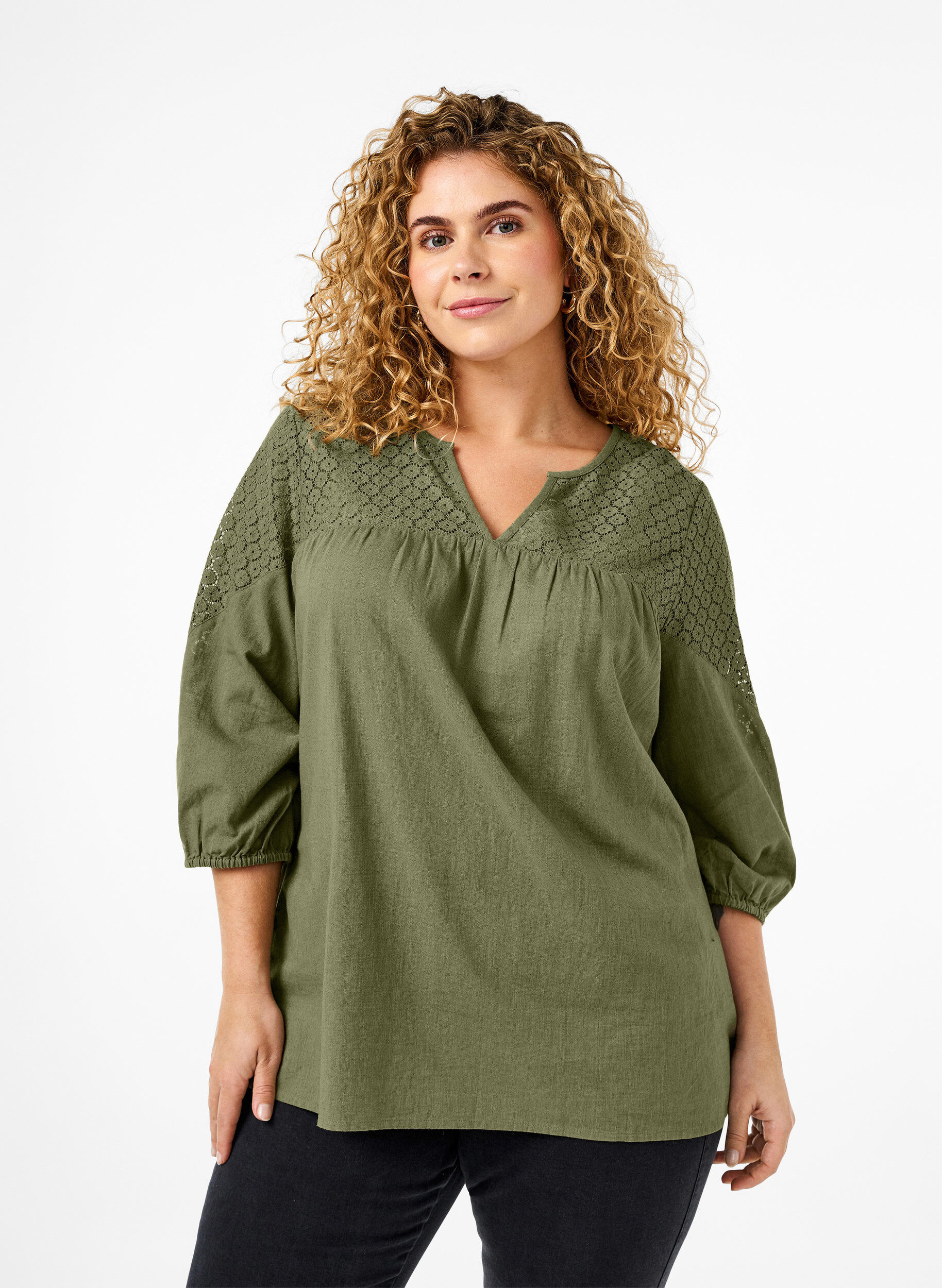 Zizzi Blus i bomullsblandning med linne och virkade detaljer, Deep Lichen Green, Model image number 0