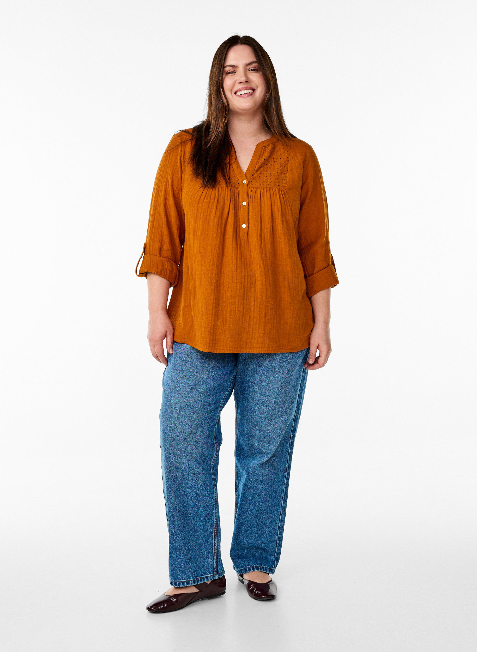 ZizziBlus i bomullsmuslin med broderie anglaise, Orange, Model image number 1