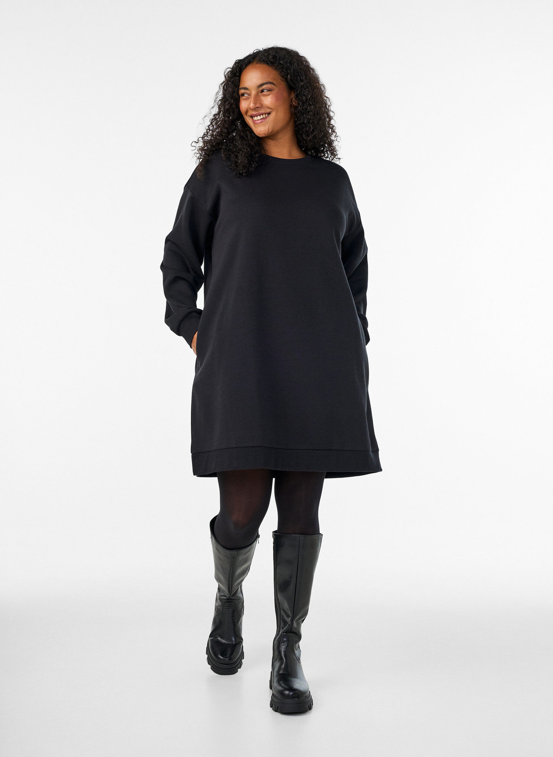 ZizziL&ouml;s sweatshirtkl&auml;nning med fickor, Svart, Model image number 1