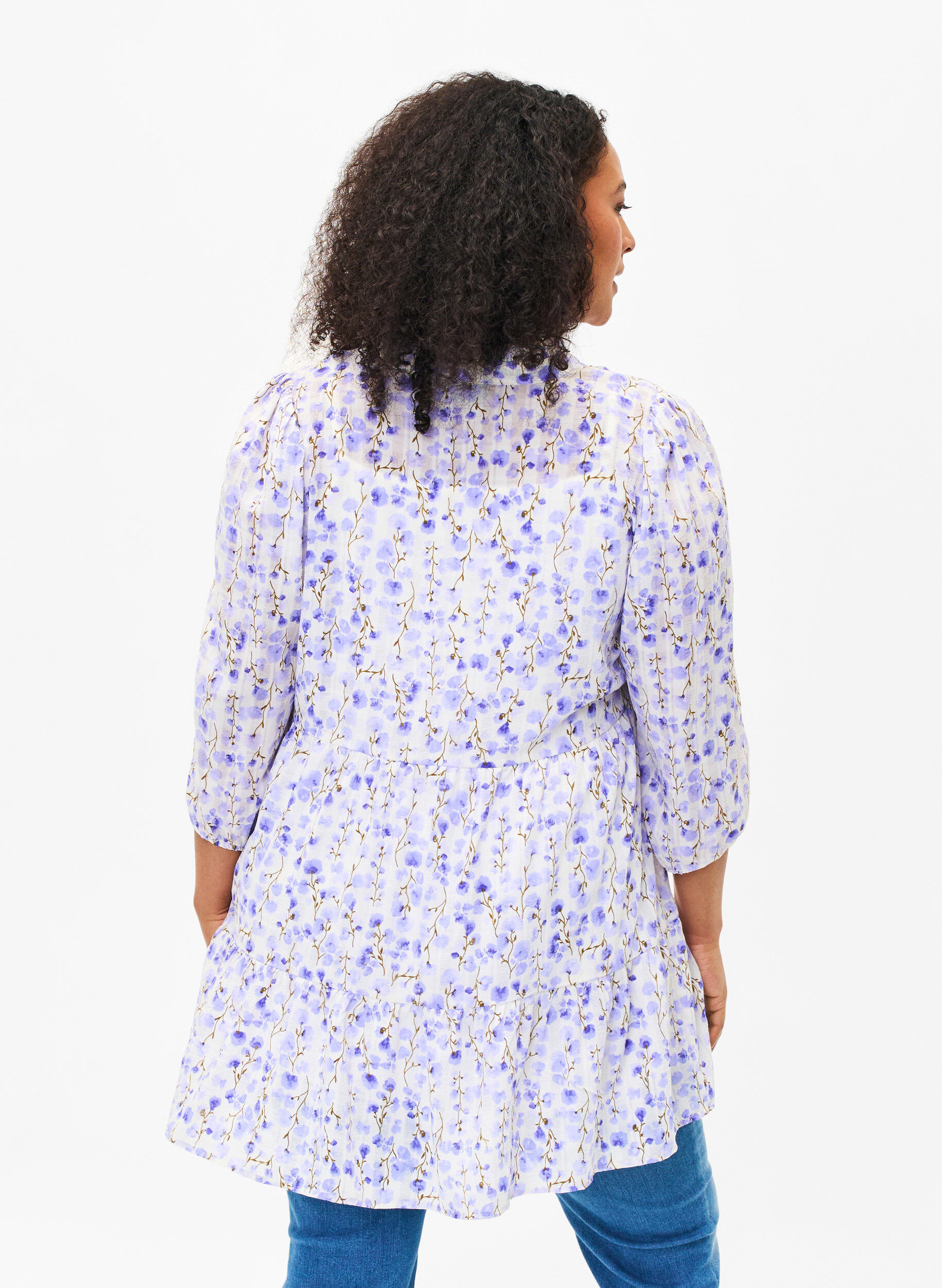 Zizzi Tunika med 3/4-&auml;rmar och blommigt tryck, Sand Verbena AOP, Model image number 1