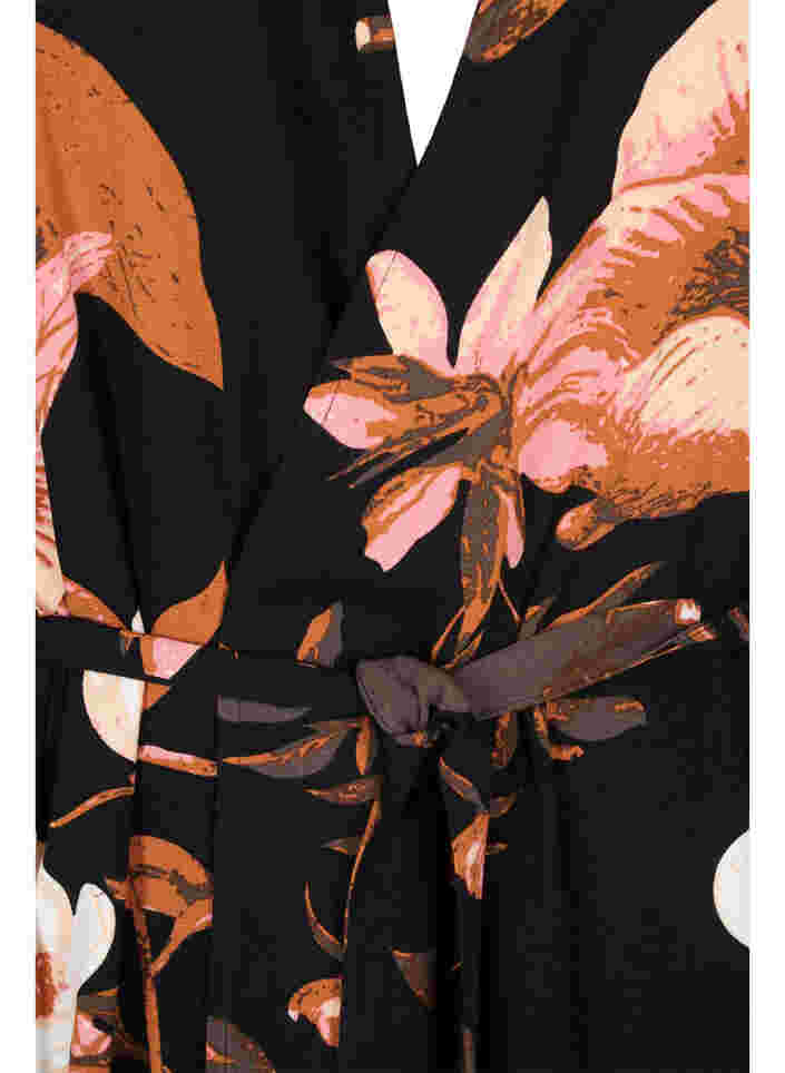 Blommig kimono i viskos, Black Flower AOP, Packshot image number 2