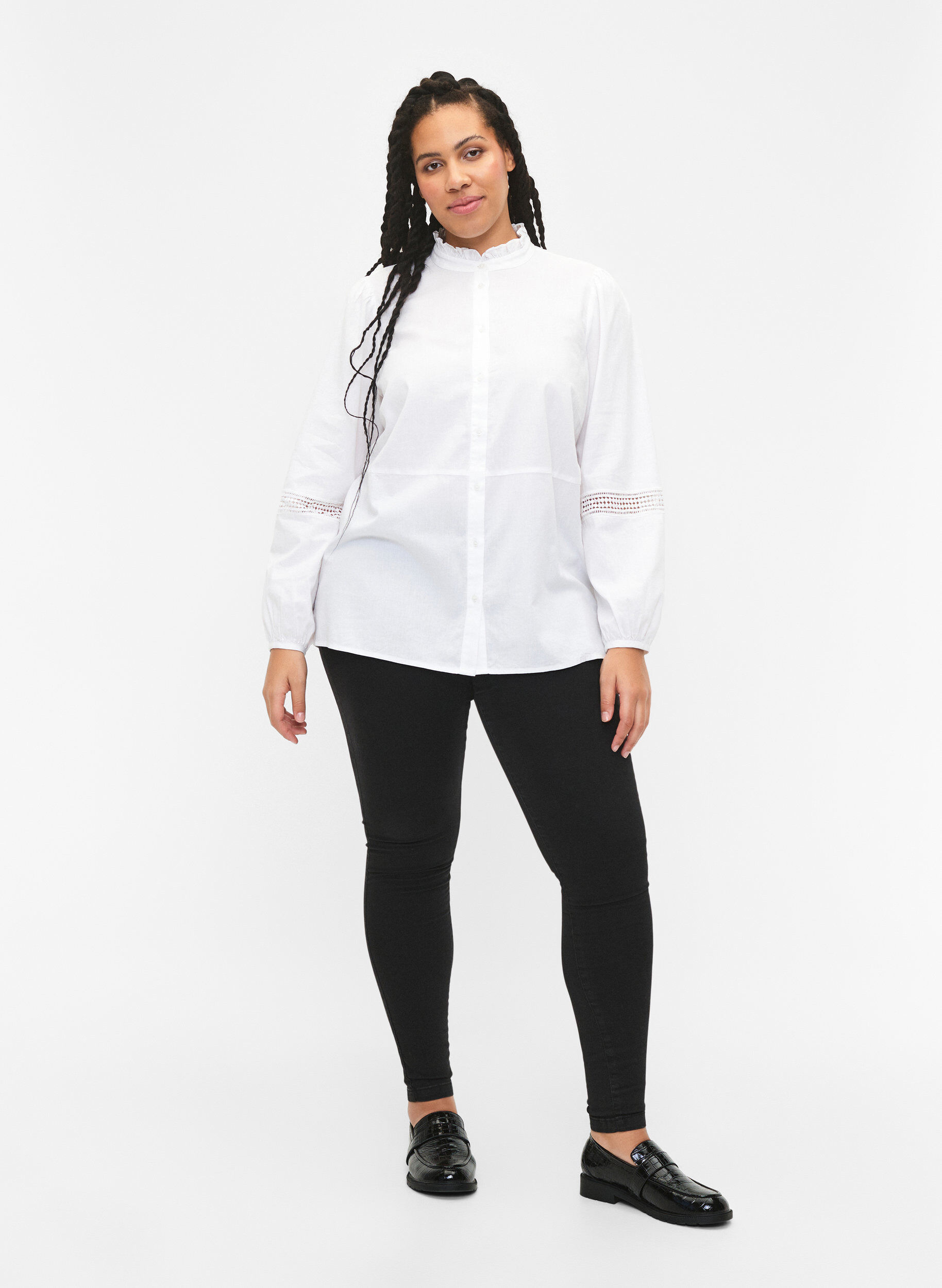 Zizzi Skjortblus med volangkrage och virkat band, Bright White, Model image number 4