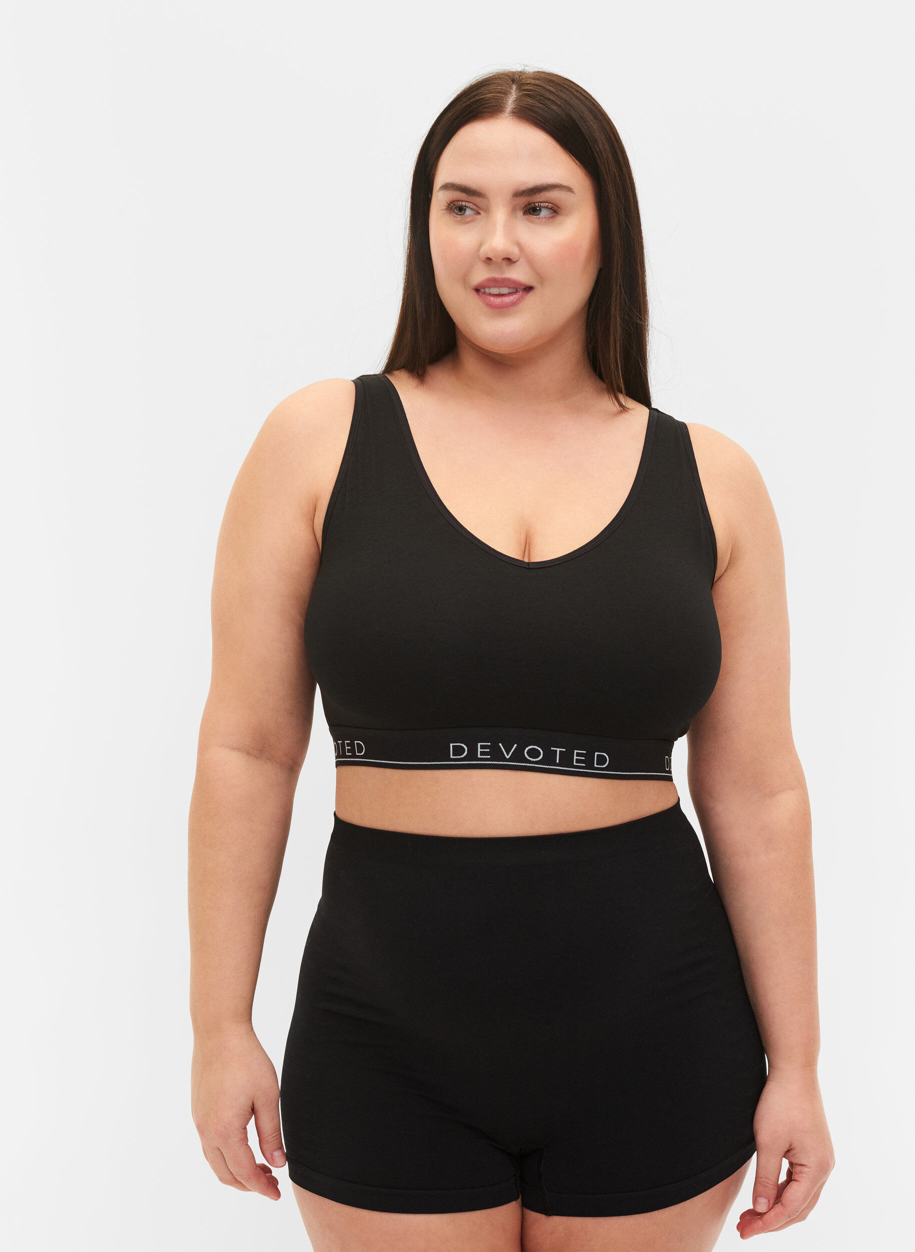 Zizzi Ovadderad bh i bomull med texttryck, Black/Upper Font, Model image number 2