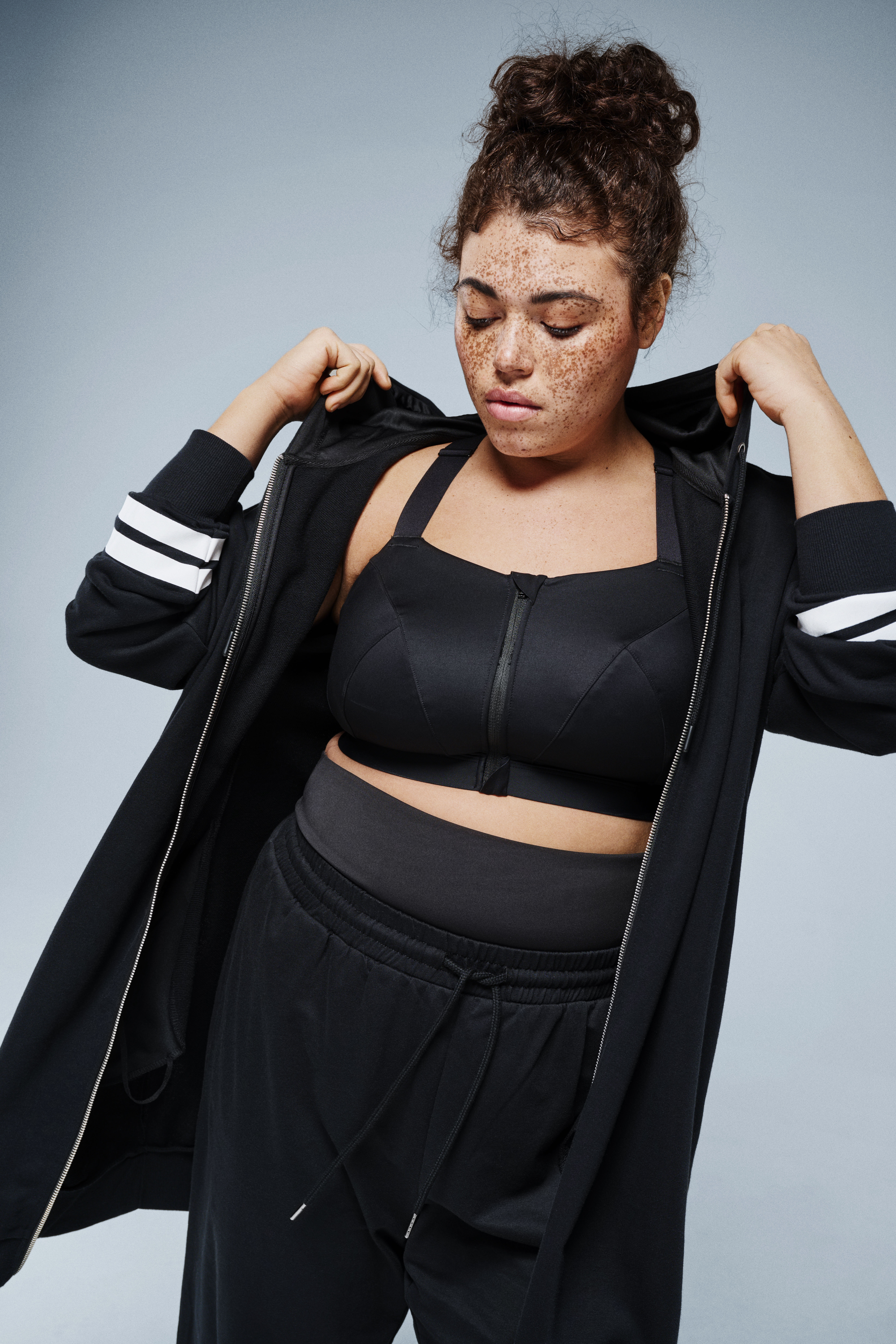 Zizzi L&aring;ng svettkofta, , Model