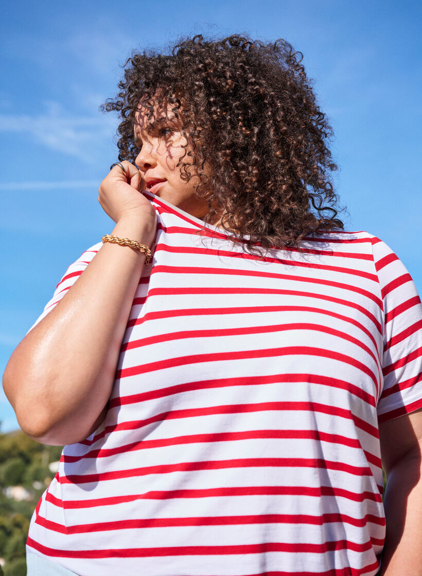 Randig T-shirt i ekologisk bomull, R&ouml;d, Image image number 0