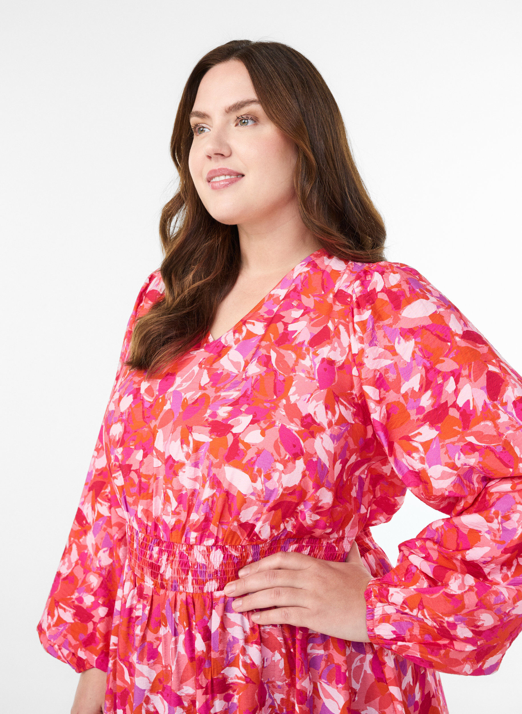 Zizzi Midikl&auml;nning med f&auml;rgglatt l&ouml;vm&ouml;nster, Rosa, Model image number 3