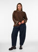Stickad tr&ouml;ja med polokrage och kontrastr&auml;nder, Brun, Model image number 1