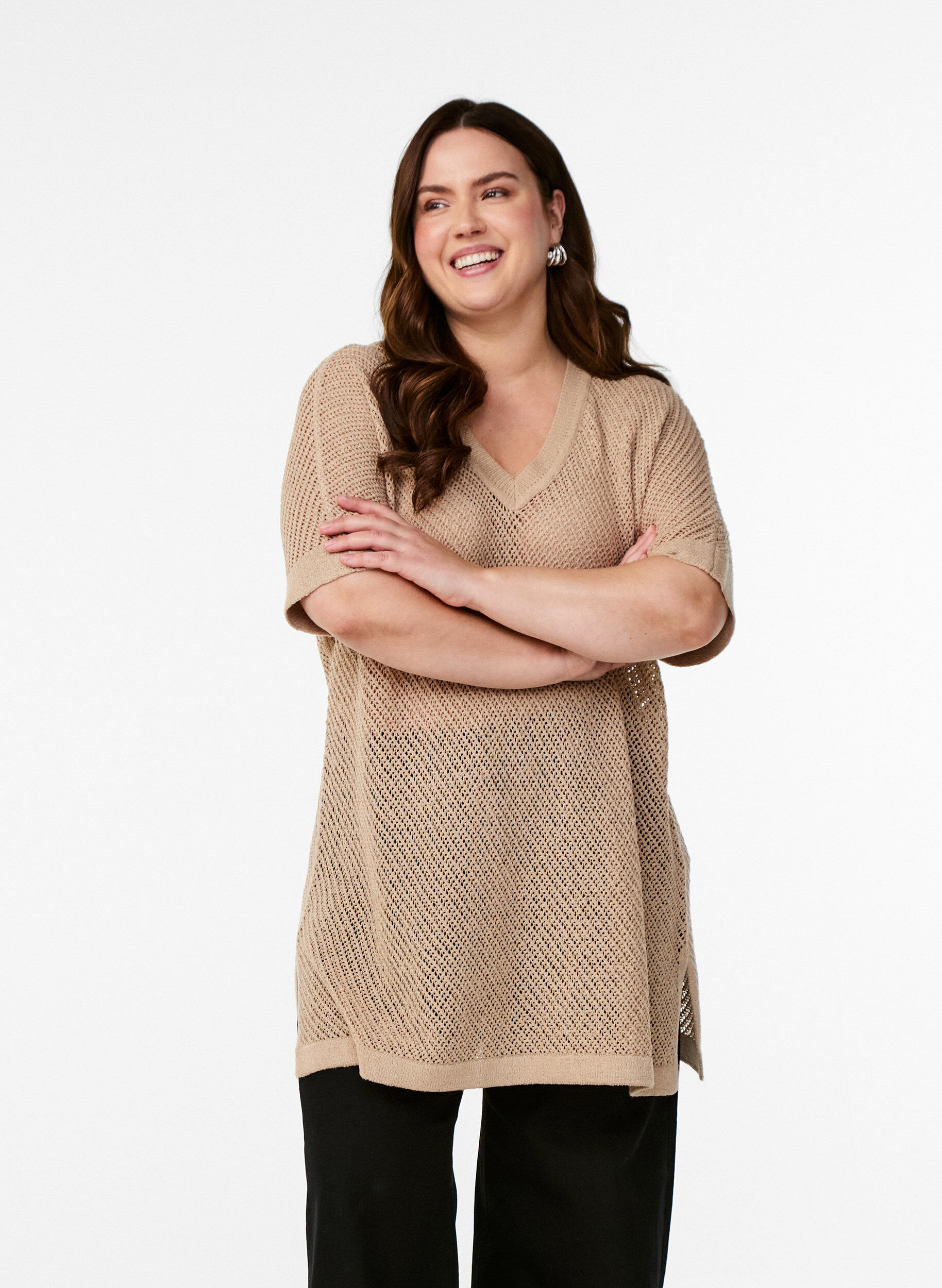 FLASH - Kort&auml;rmad stickad blus med v-ringning, Beige, Model