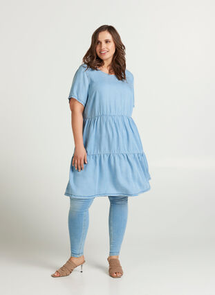 Kortärmad jeansklänning med veck, Light blue denim, Model image number 2