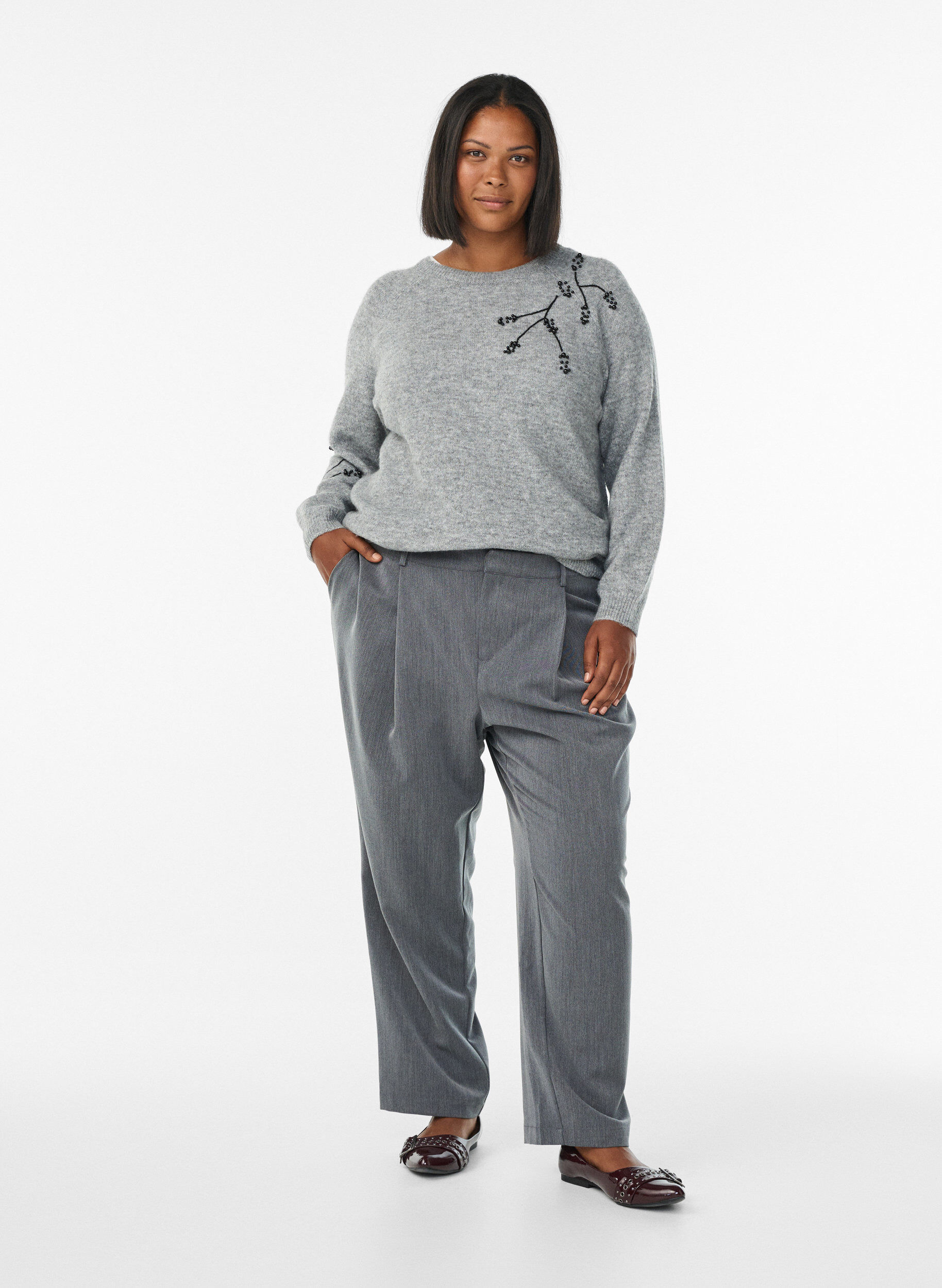 Kostymbyxor med h&ouml;g midja och raka ben, Gr&aring;, Model