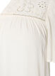 Blus i viskos med broderie anglaise, Beige, Packshot image number 2