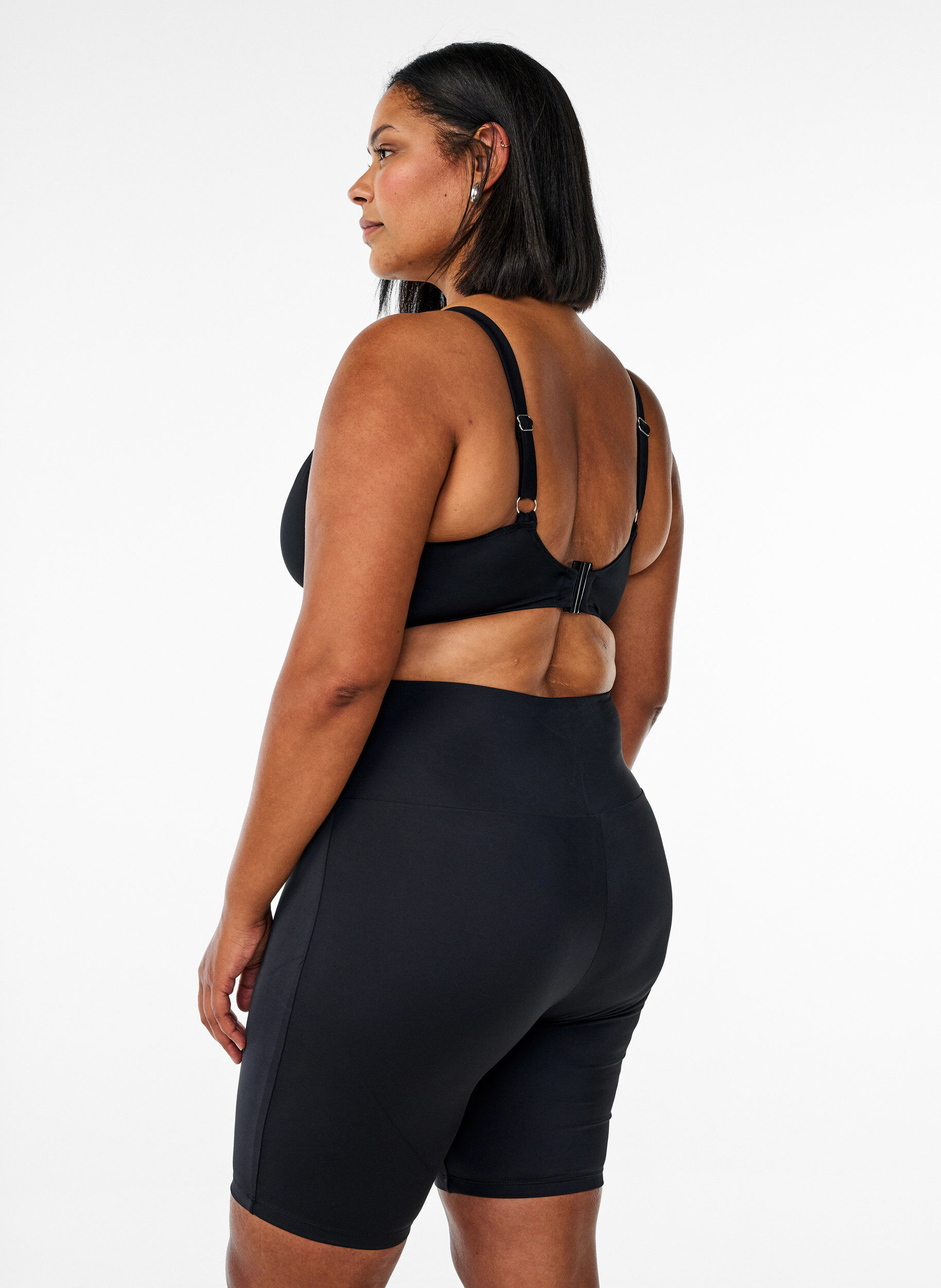 Zizzi L&aring;nga simshorts, Svart, Model image number 1