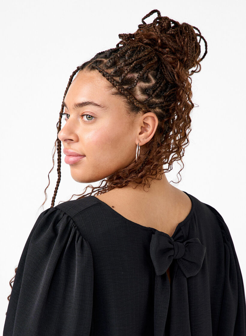 Kortärmad blus med rosett baktill, Black, Model image number 2