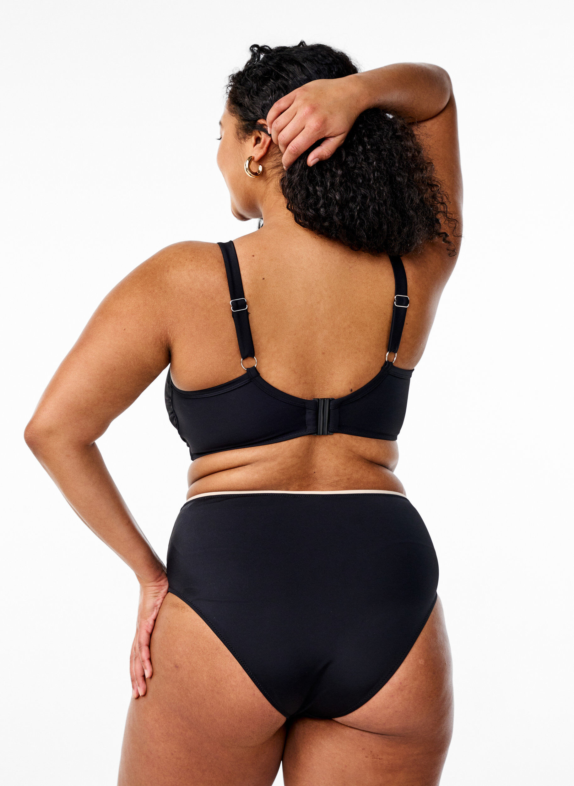Zizzi Tai bikinitrosa med h&ouml;g midja, Svart, Model image number 1