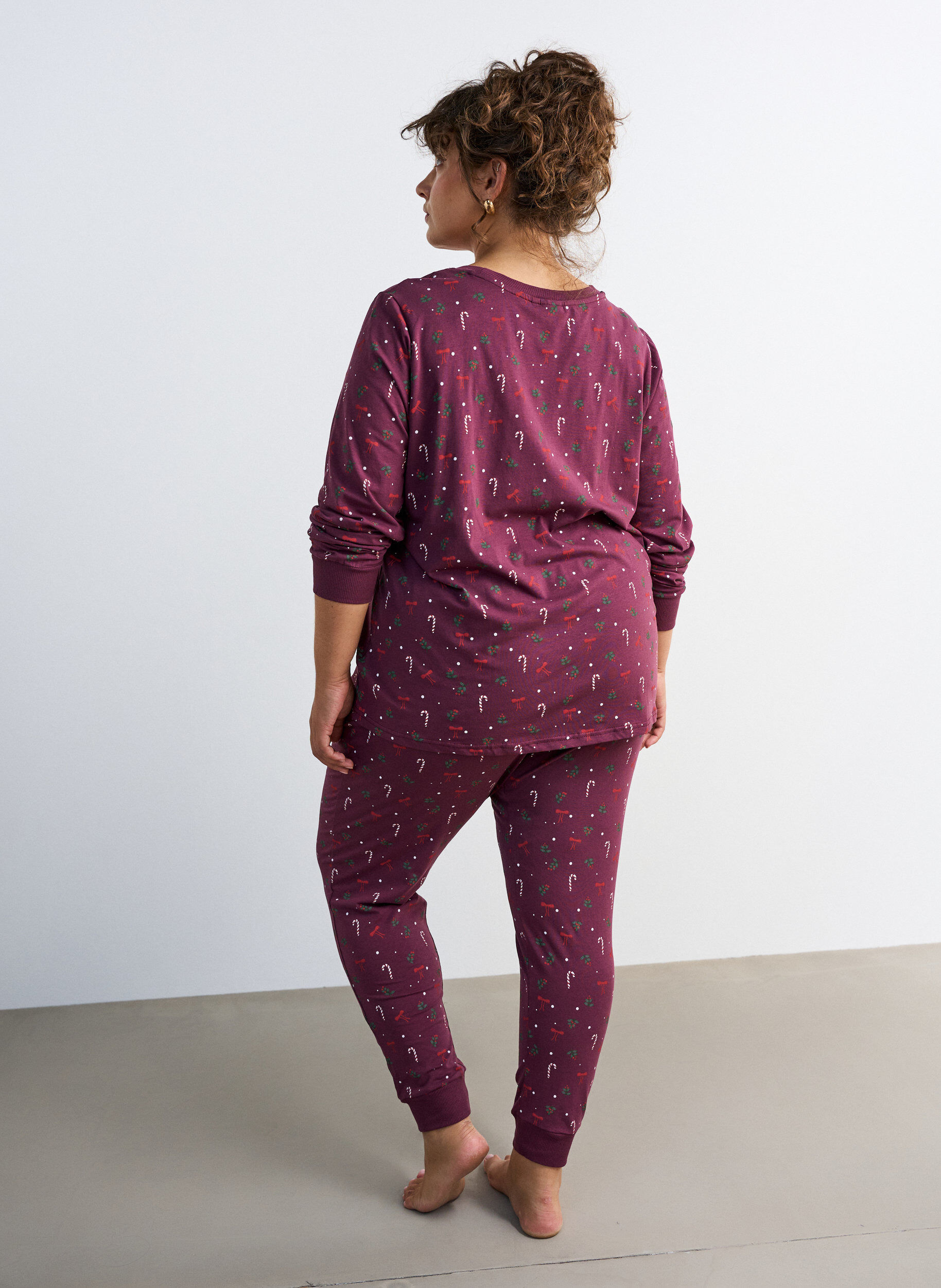 ZizziM&ouml;nstrad nattopp, M&ouml;rk Bordeaux, Model image number 2