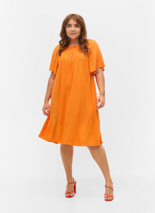 Kortärmad klänning i viskos, Orange Peel, Model image number 2