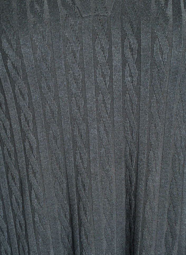 Kabelstickad klänning med v-ringning, Grön, Packshot image number 2