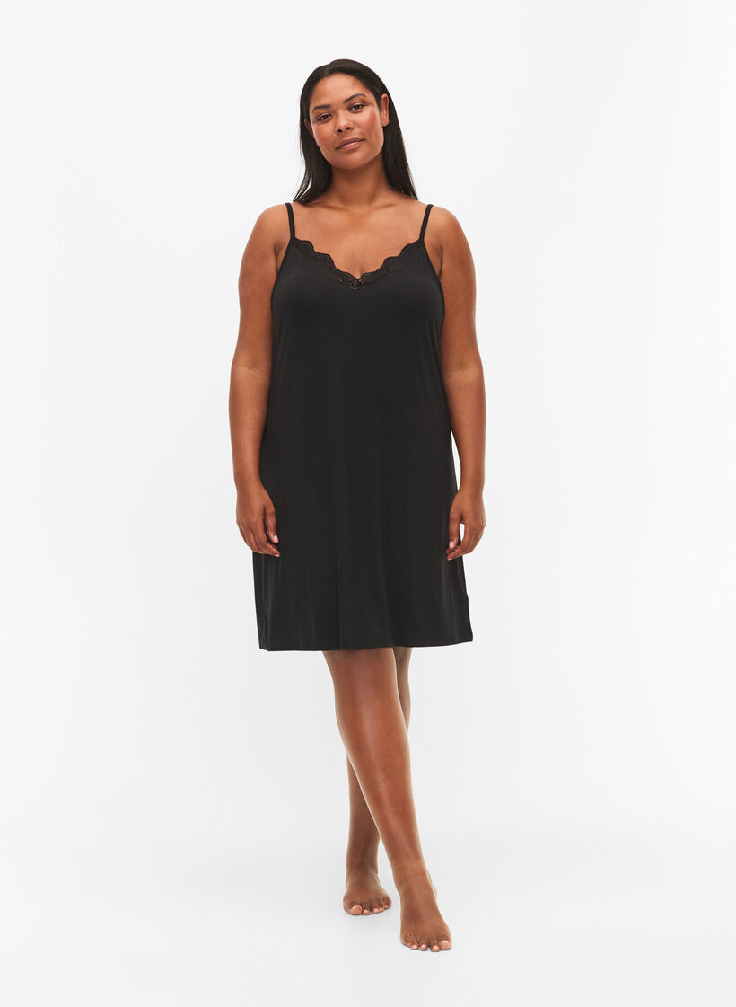 Nattlinne i viskos med spetskant, Svart, Model image number 1
