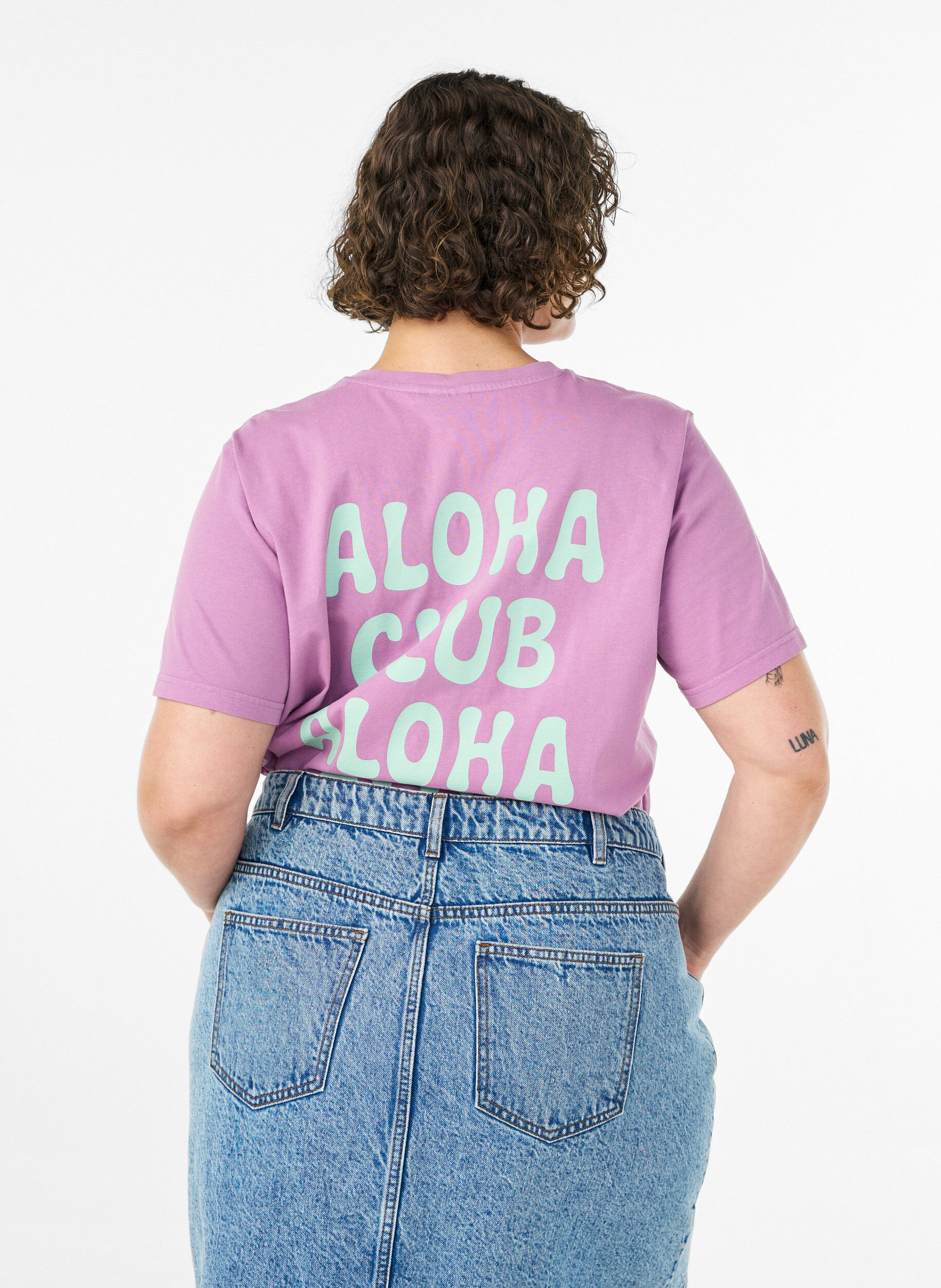 ZizziT-shirt i ekologisk bomull med tryck p&aring; ryggen, Rosa, Model image number 2