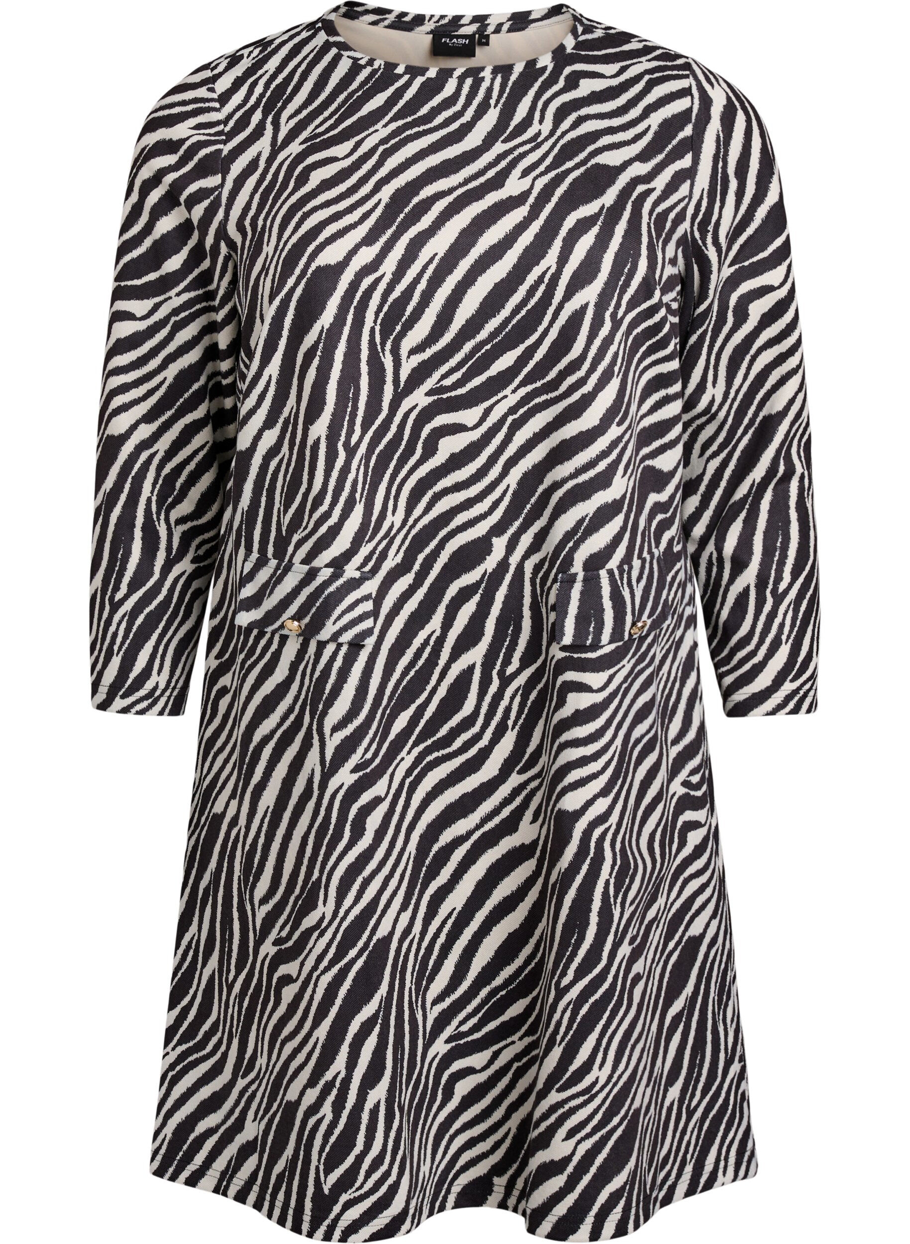 Kort a-linjeformad kl&auml;nning med 7/8-&auml;rmar