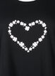T-shirt från FLASH med tryck, Black Flower Heart , Packshot image number 2