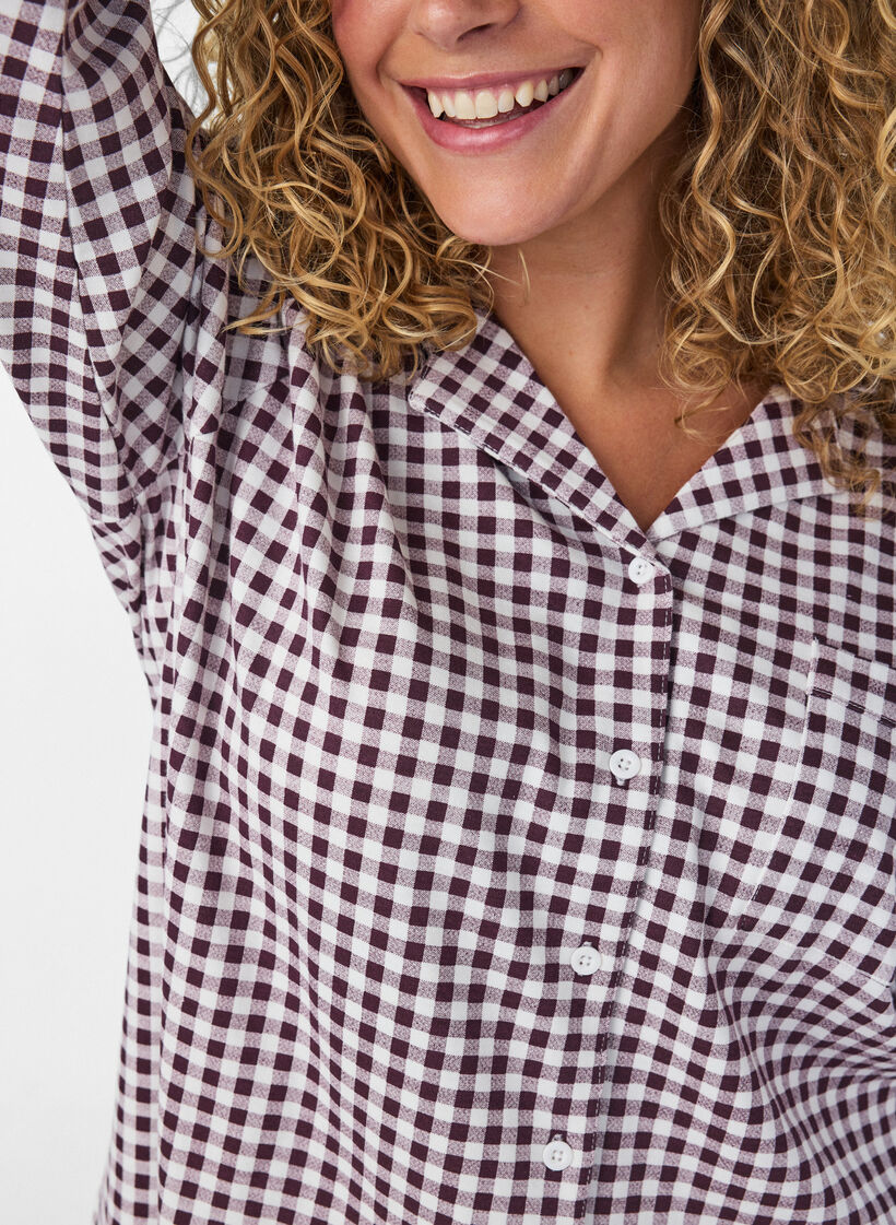 Pyjamasskjorta i bomull med br&ouml;stficka, R&ouml;d, Model image number 3