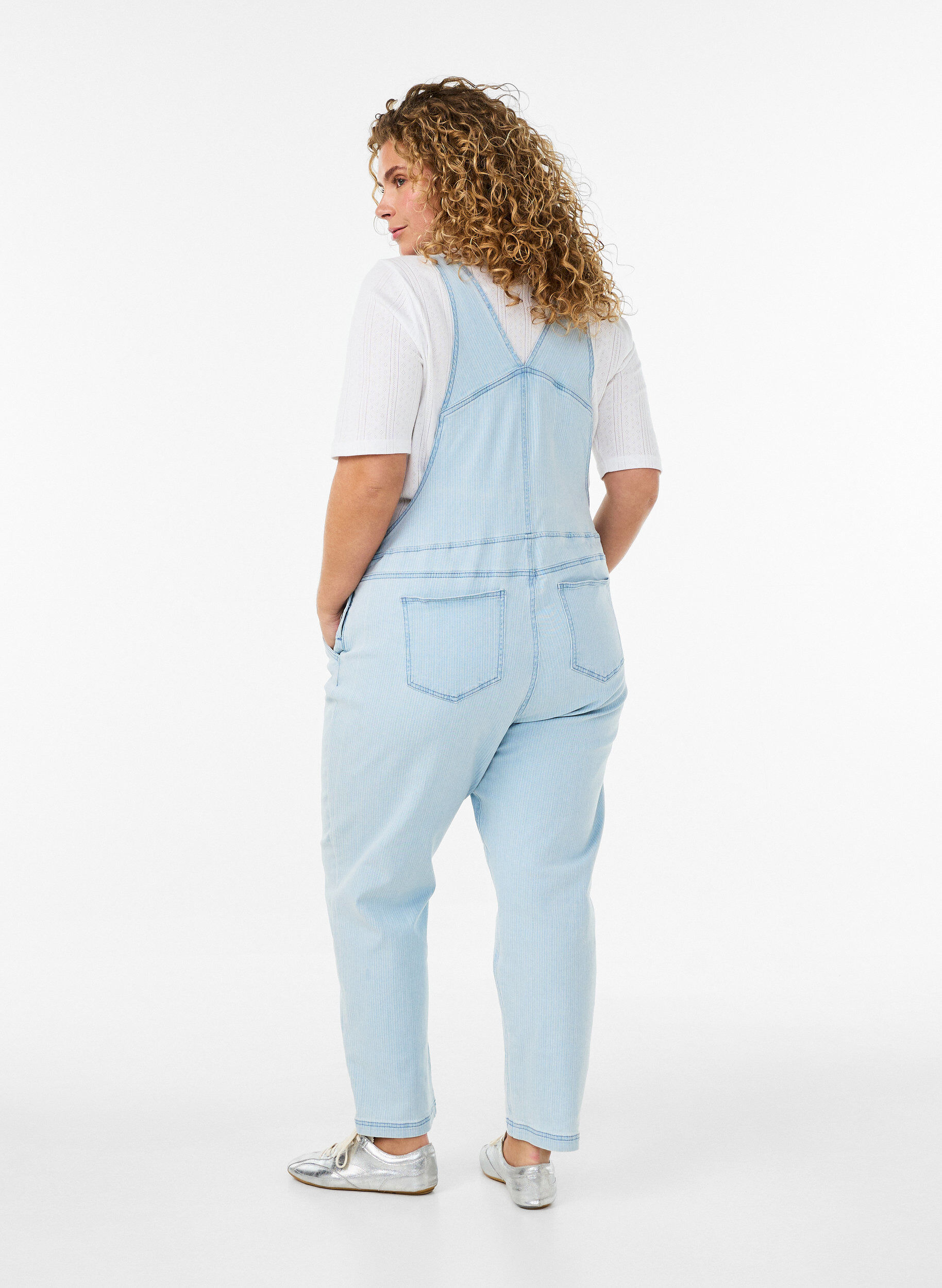 ZizziRandiga denim h&auml;ngselbyxor?, Bl&aring;, Model image number 1