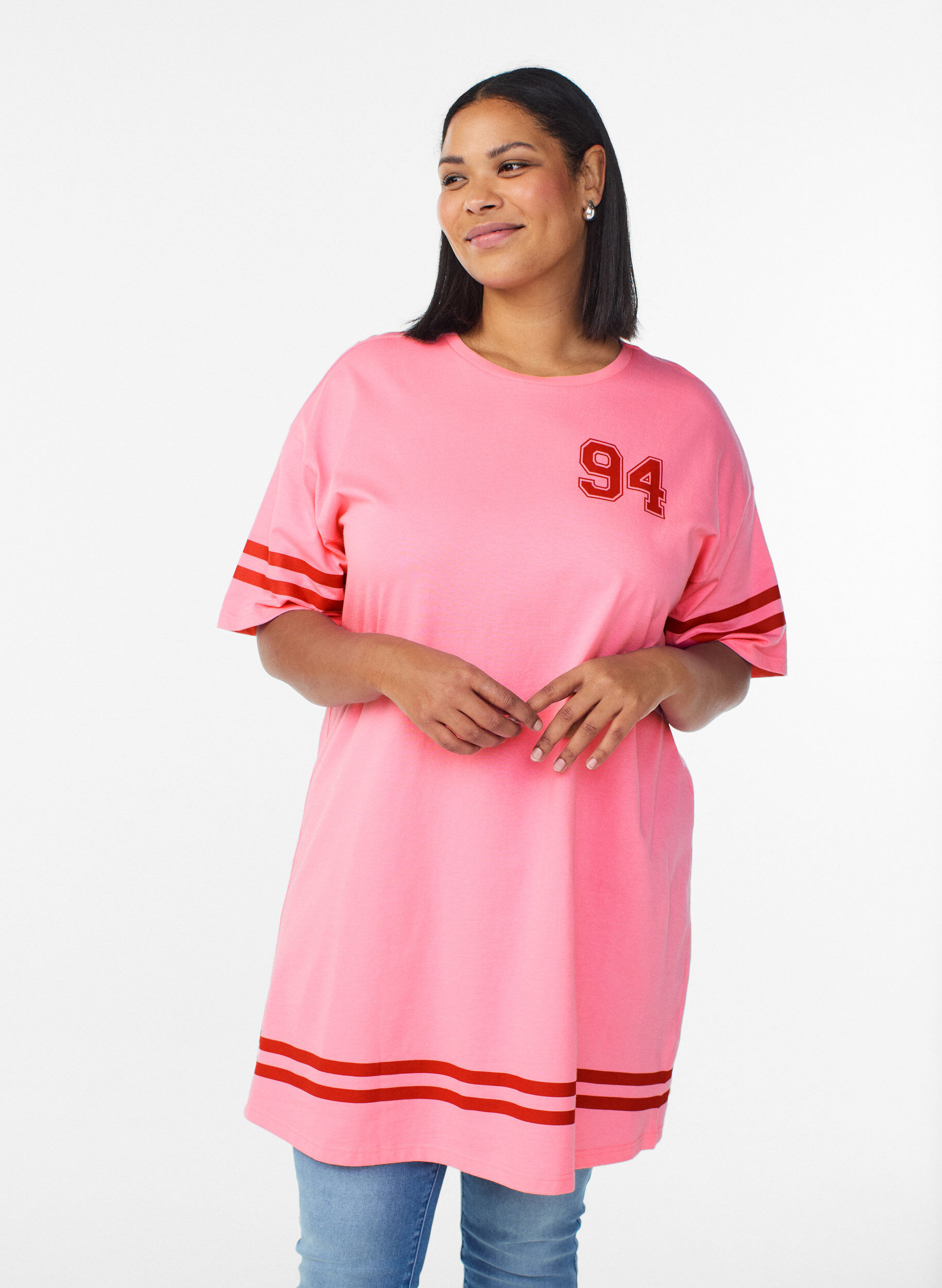 Kort t-shirtkl&auml;nning med sportiga detaljer, Rosa, Model