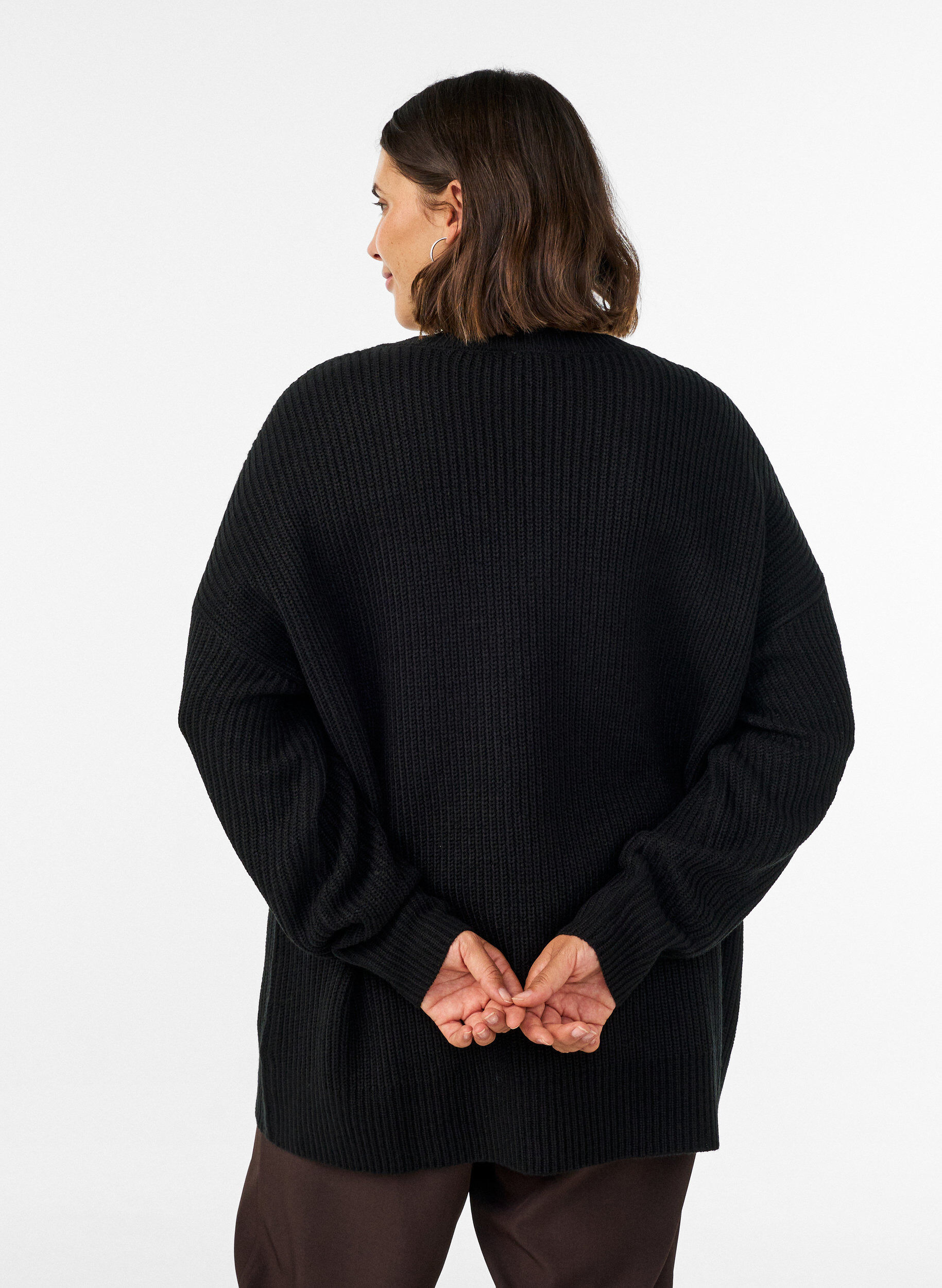 ZizziL&aring;ng ribbstickad blus med V-ringning, Svart, Model image number 2