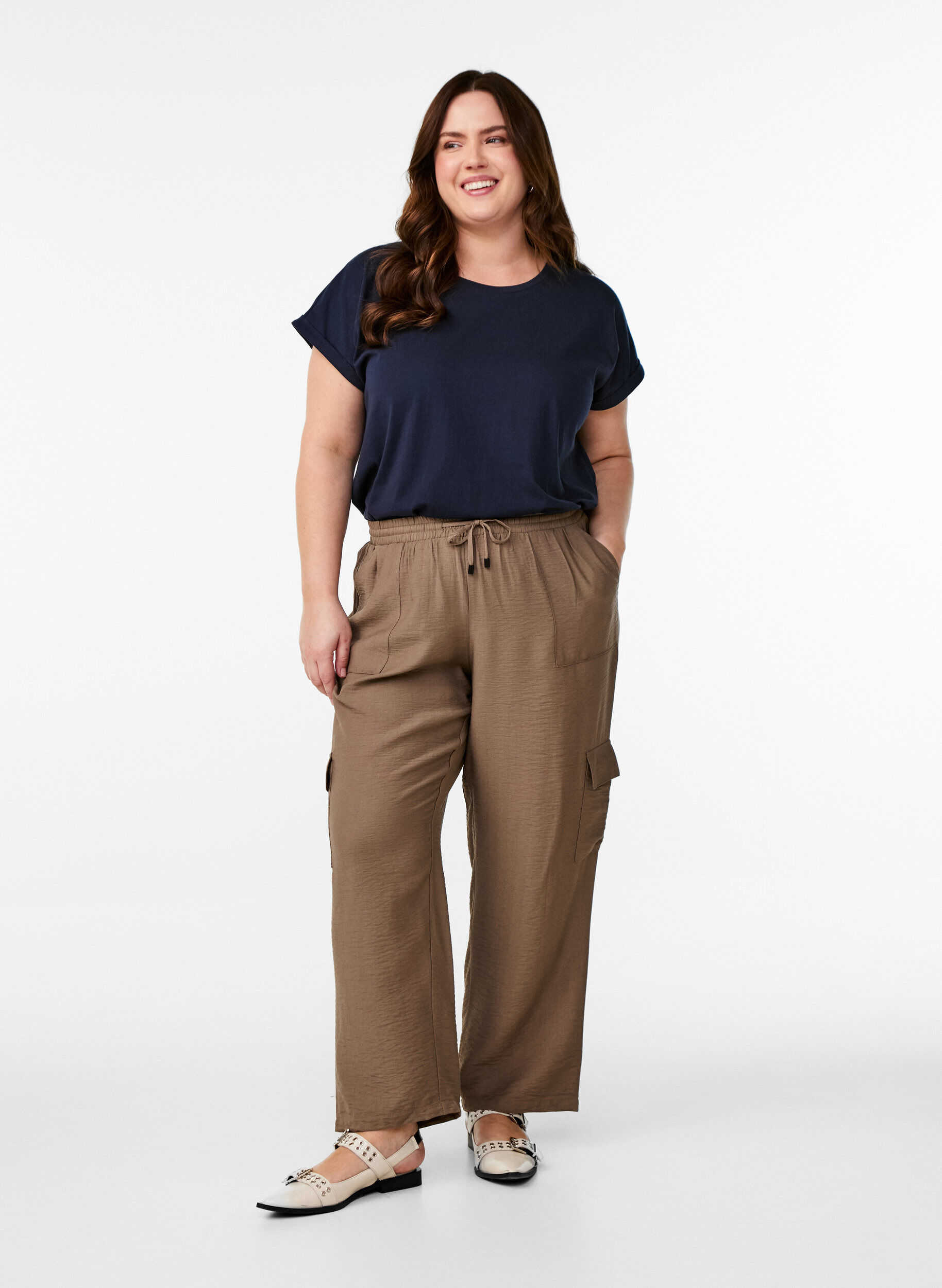 Zizzi Kort&auml;rmad t-shirt i bomullsmix, Bl&aring;, Model image number 1