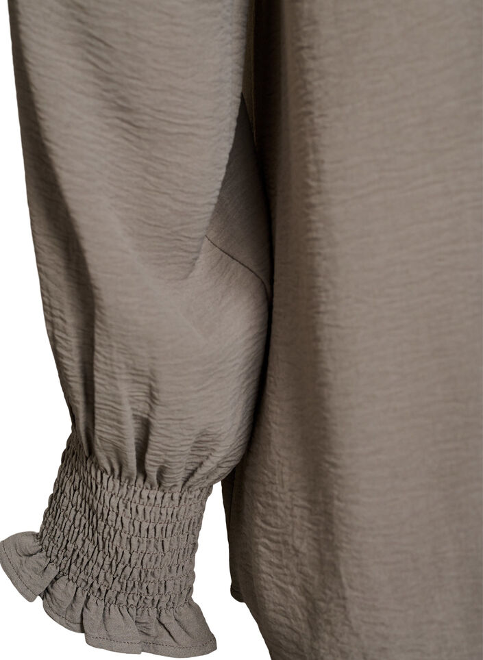 Blus med smockade manschetter och v-ringning, Beige, Packshot image number 3