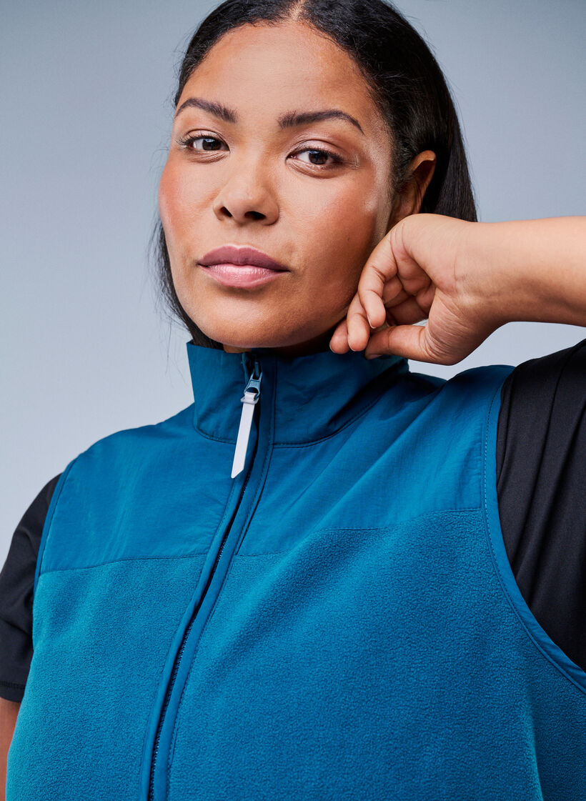 Väst i fleece med hög krage och fickor, Blå, Image image number 0