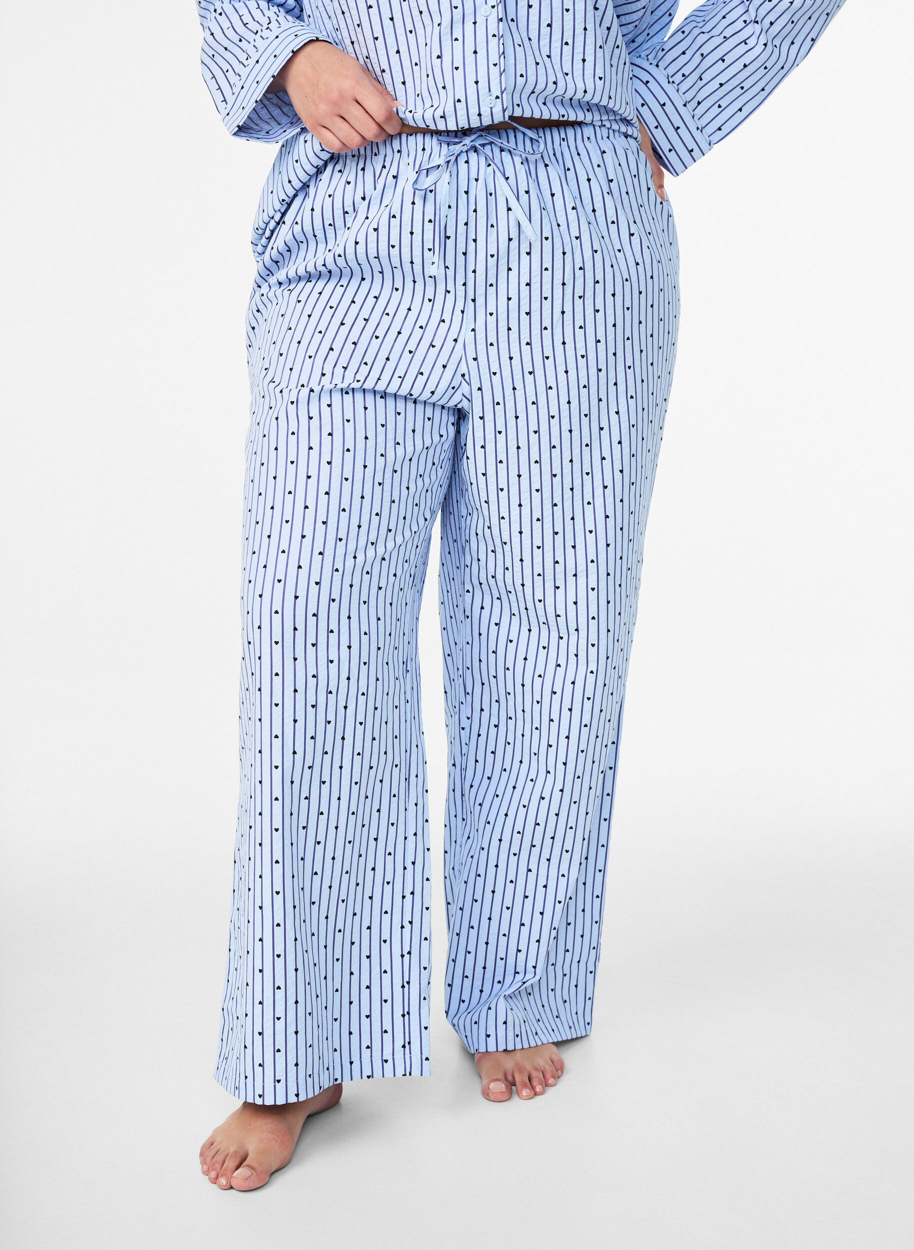 Zizzi L&ouml;sa pyjamasbyxor i seersucker med h&ouml;g midja, Bl&aring;, Model image number 2