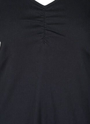 Ribbad blus i bomull med v-ringning och rynkad effekt, Black, Packshot image number 2