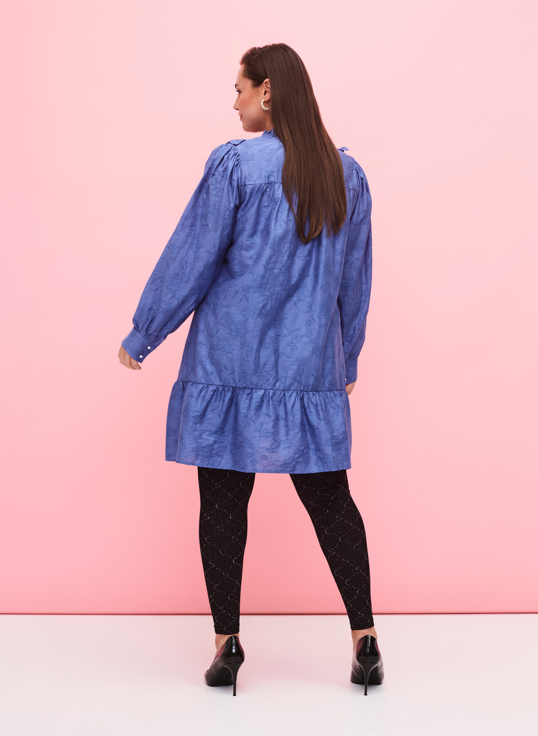 Zizzi S&ouml;ml&ouml;sa leggings med silverf&auml;rgat m&ouml;nster, Black, Model image number 1