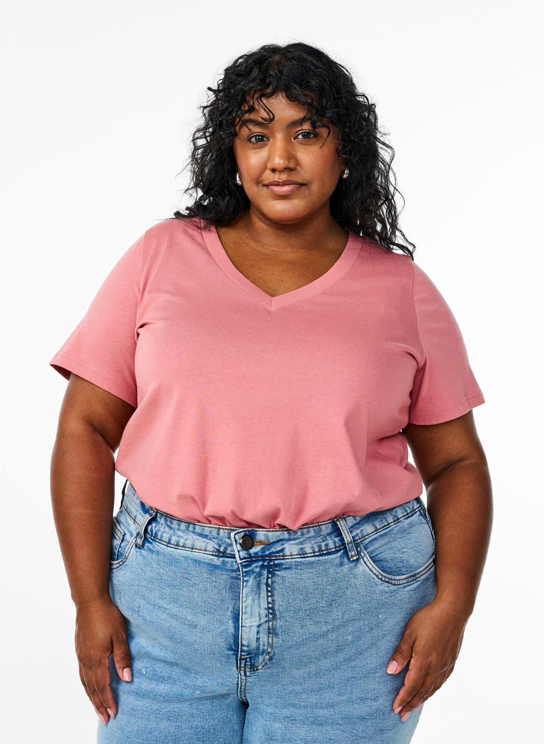 Enkel T-shirt i bomull med v-ringning, Rosa, Model