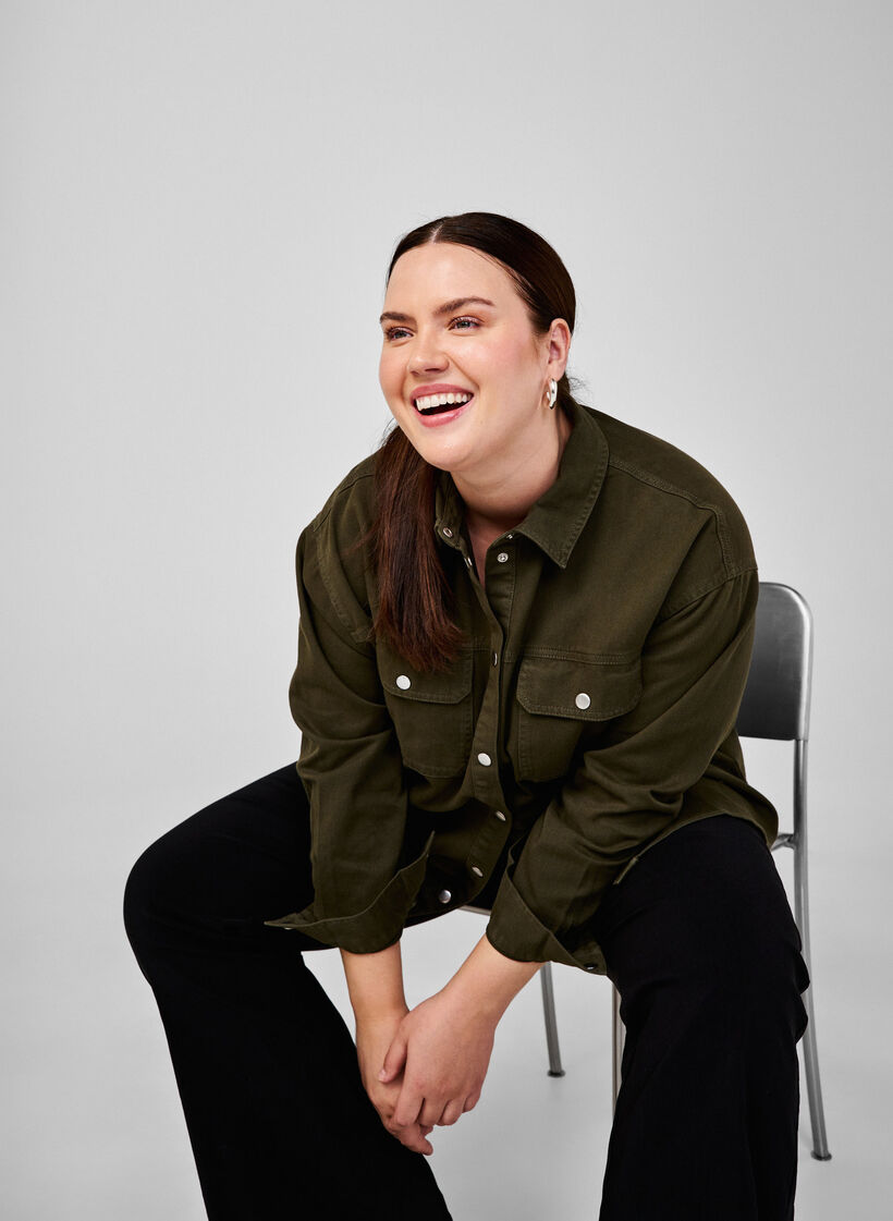 Enfärgad jeansskjorta med bröstfickor, Forest Night, Image image number 0