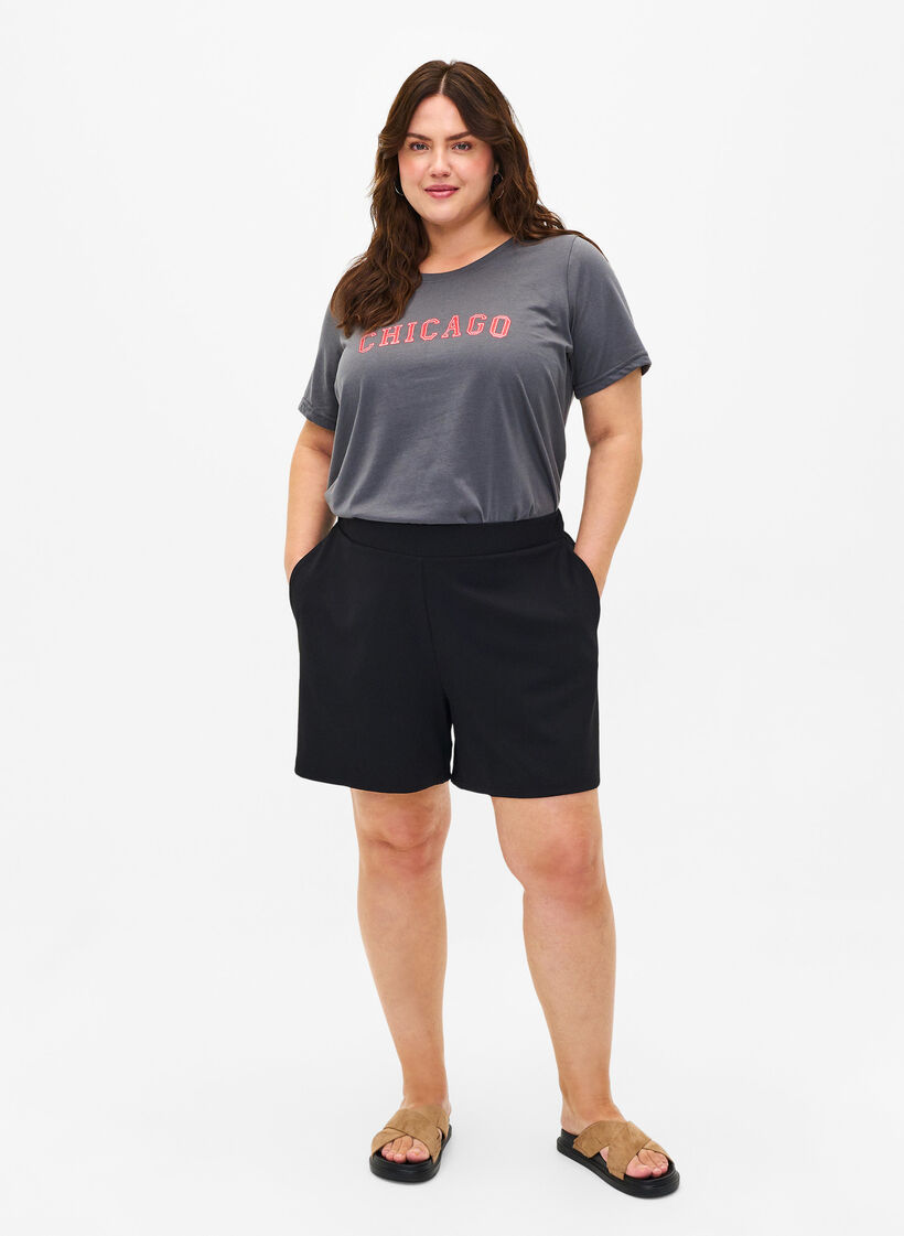 T-shirt från FLASH med tryck, Iron Gate Chicago, Model image number 2