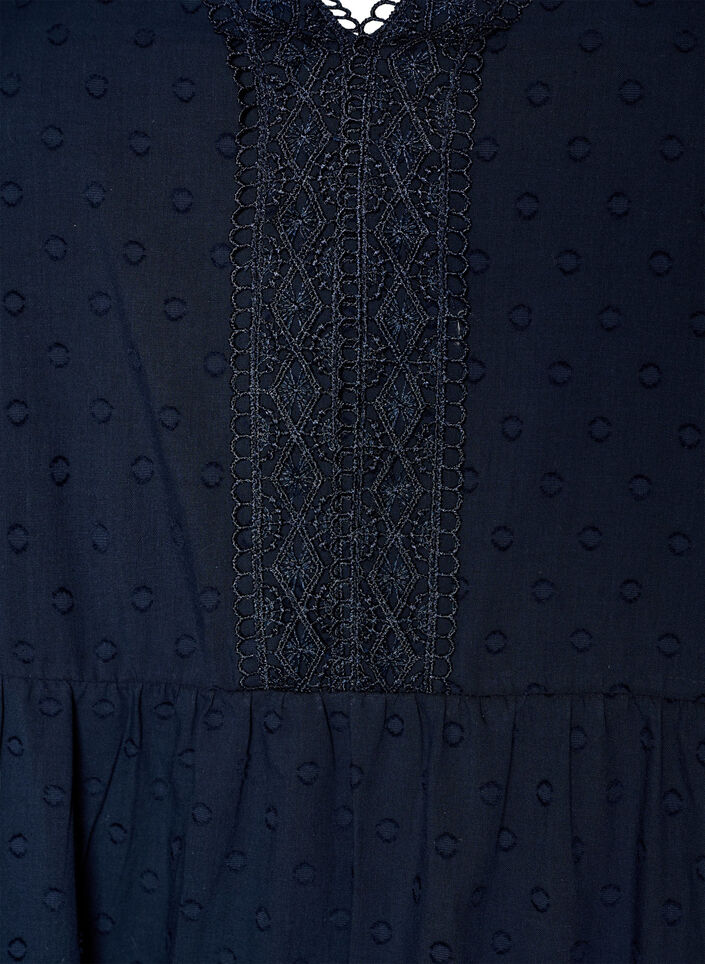 Midikl&auml;nning i texturerad bomull med virkade detaljer, Bl&aring;, Packshot image number 2