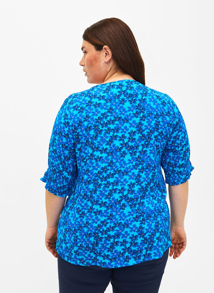 Blus i viskos med knappar, Blue Small Flower, Model image number 1