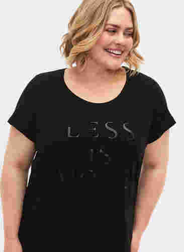  T-shirt till träning med print, Black w.Less Is More, Model image number 2