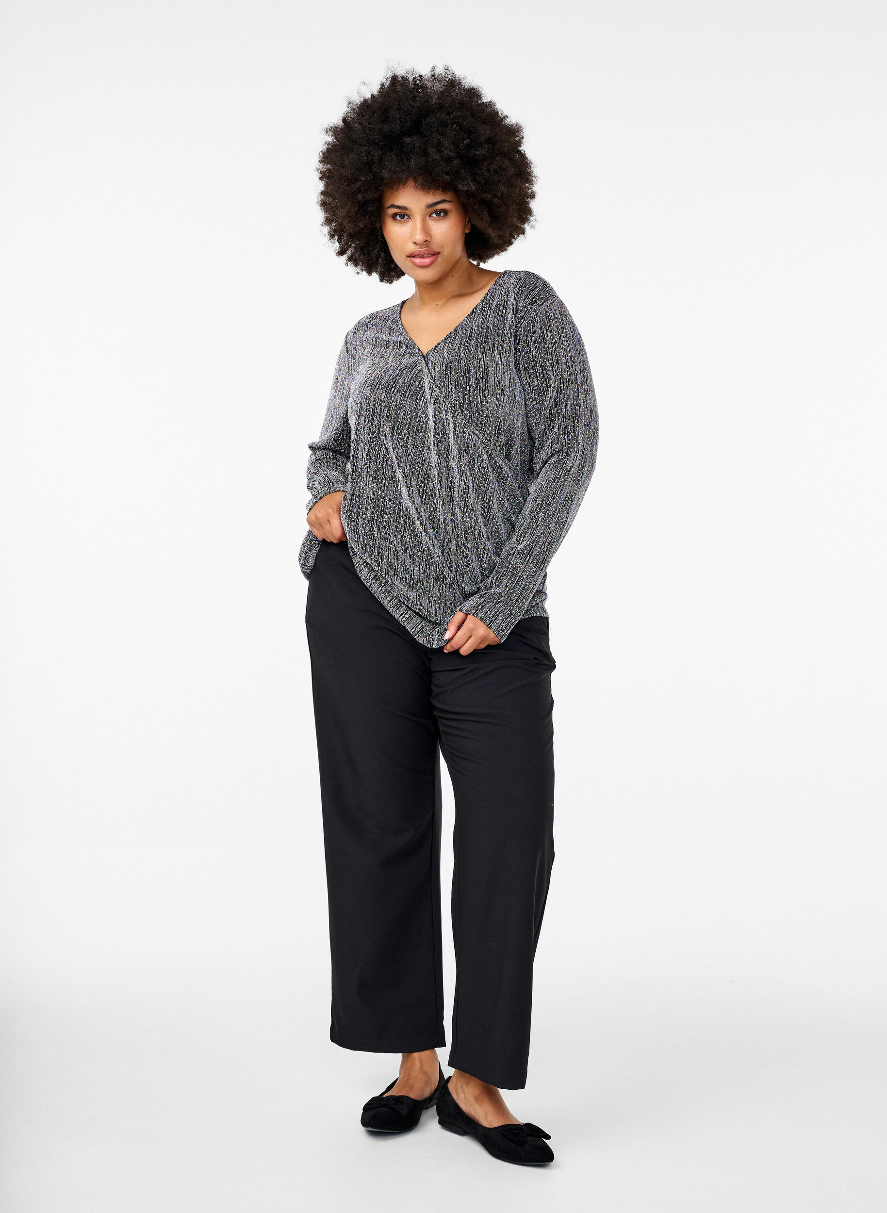 Zizzi Glittrig partytopp med omlott-look, Svart, Model image number 1