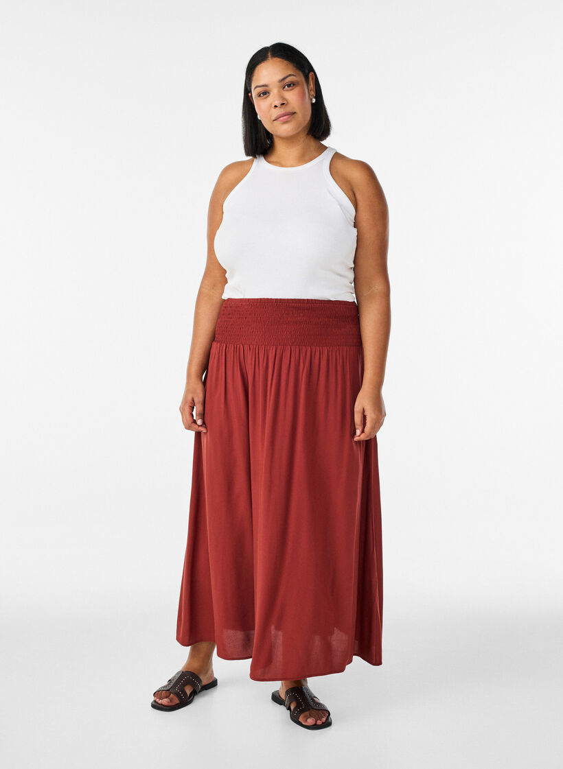Maxikjol i viskos med smock, R&ouml;d, Model image number 0