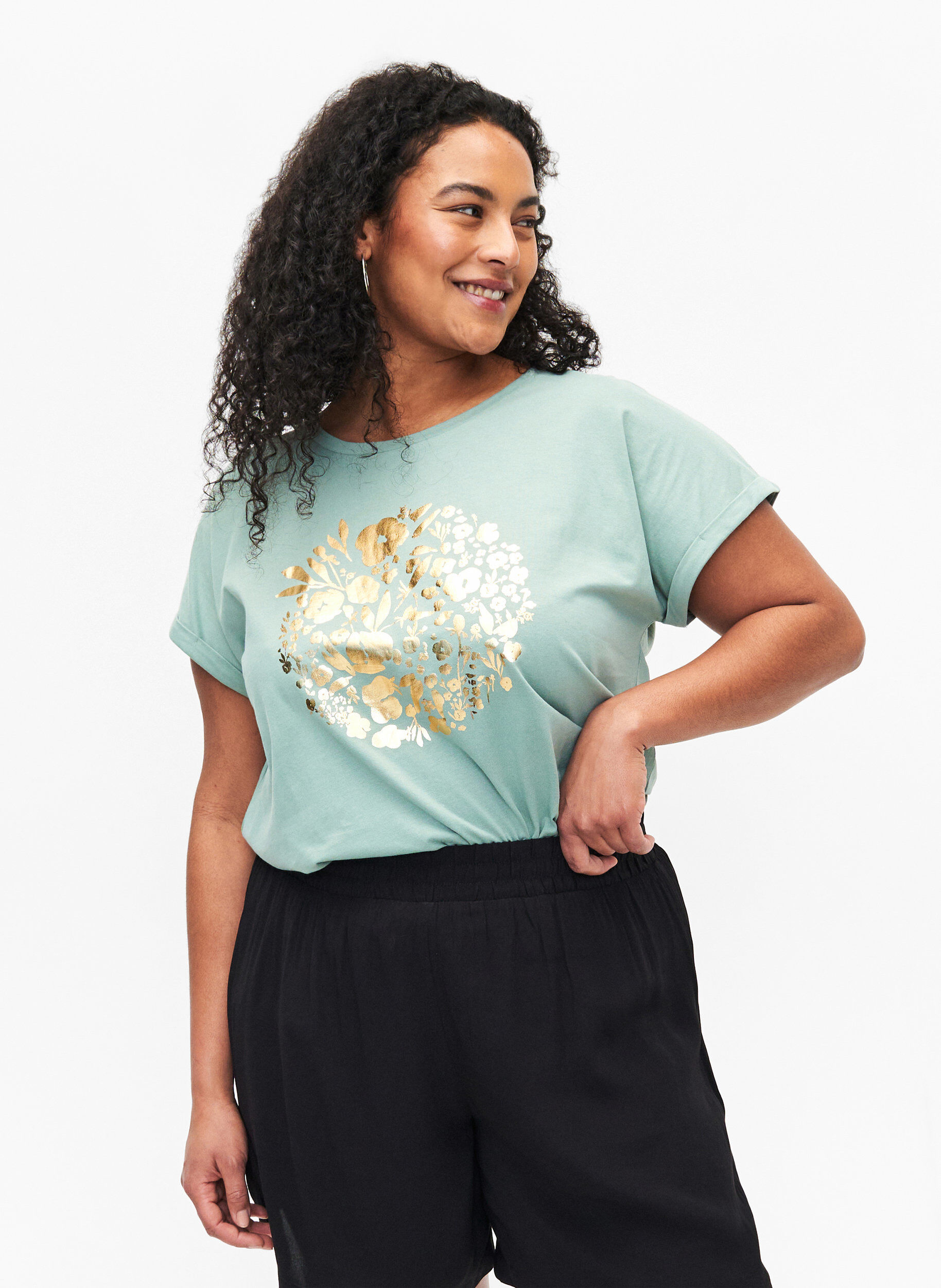 Zizzi T-shirt i ekologisk bomull med guldtryck, Ch.Green Gold Flower, Model image number 0