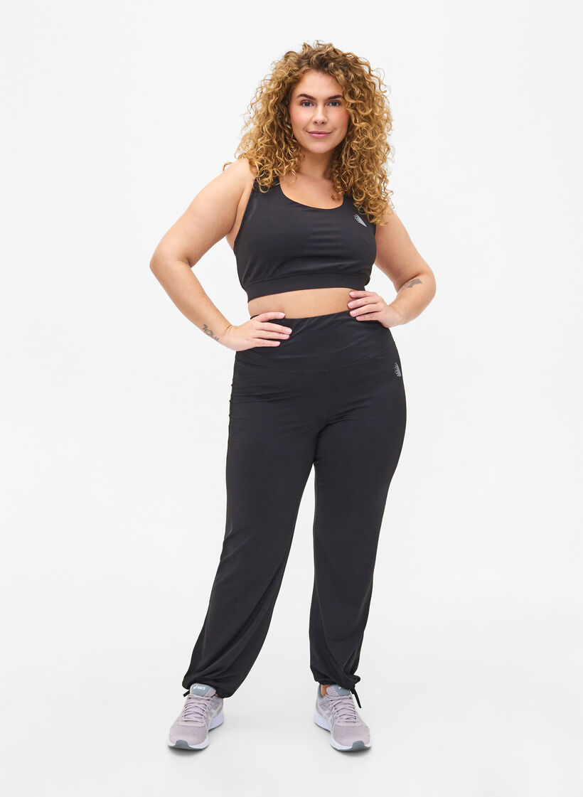 Sport-bh med korsad detalj i ryggen, Black, Model image number 2