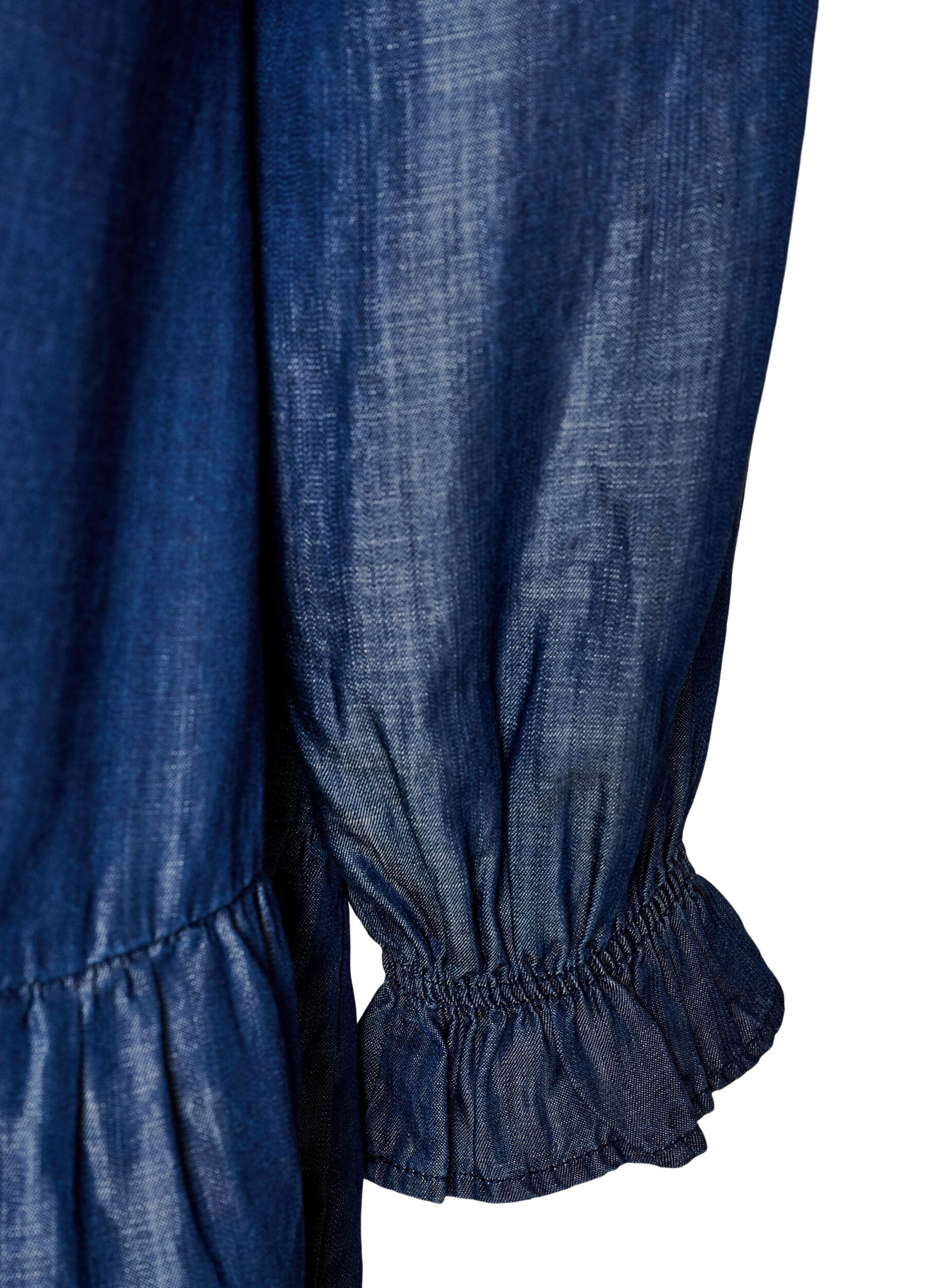 ZizziKort kl&auml;nning i denimlook med volanger, Bl&aring;, Packshot image number 3