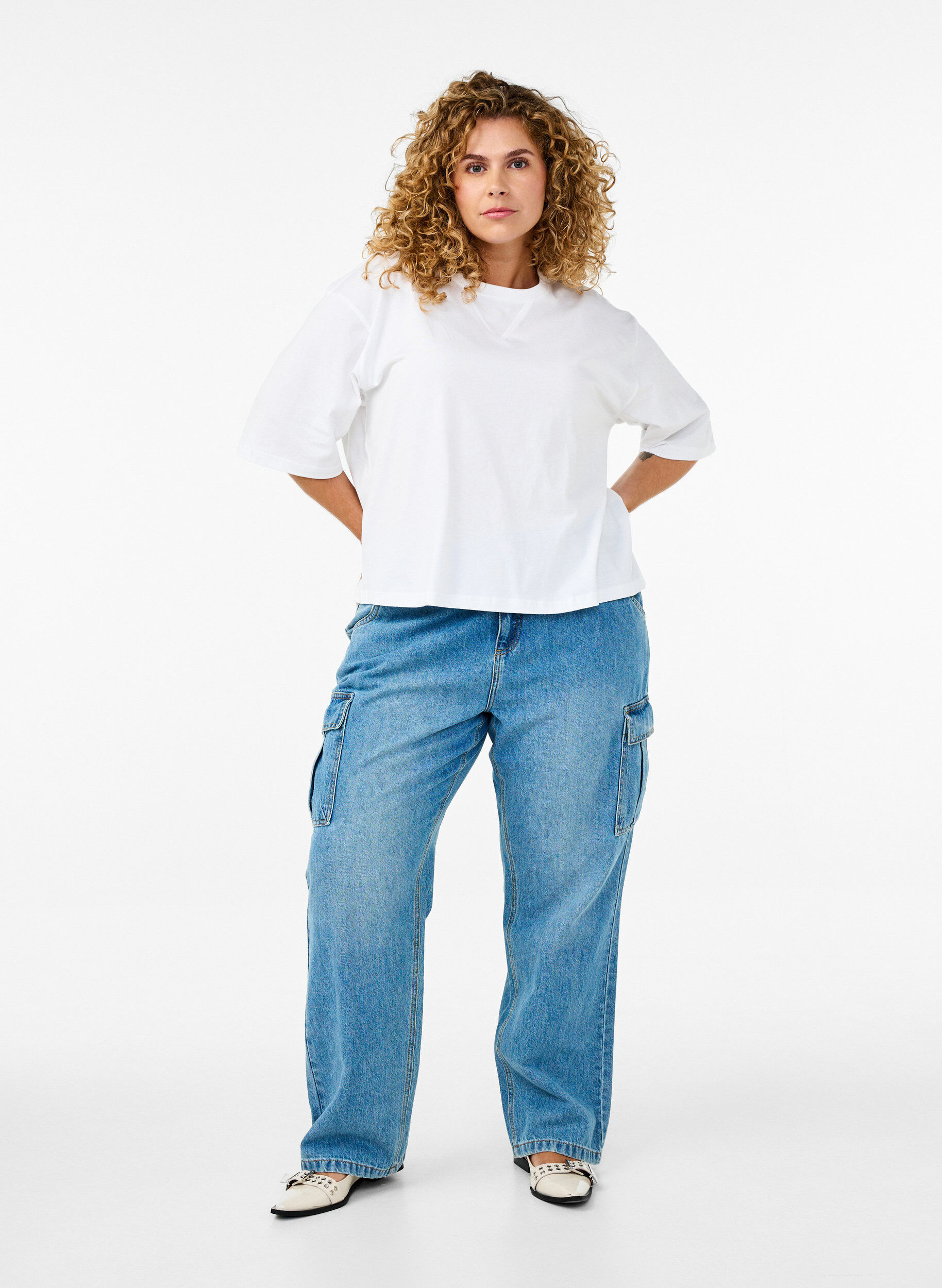 Zizzi Boxig t-shirt i ekologisk bomull, Vit, Model image number 1