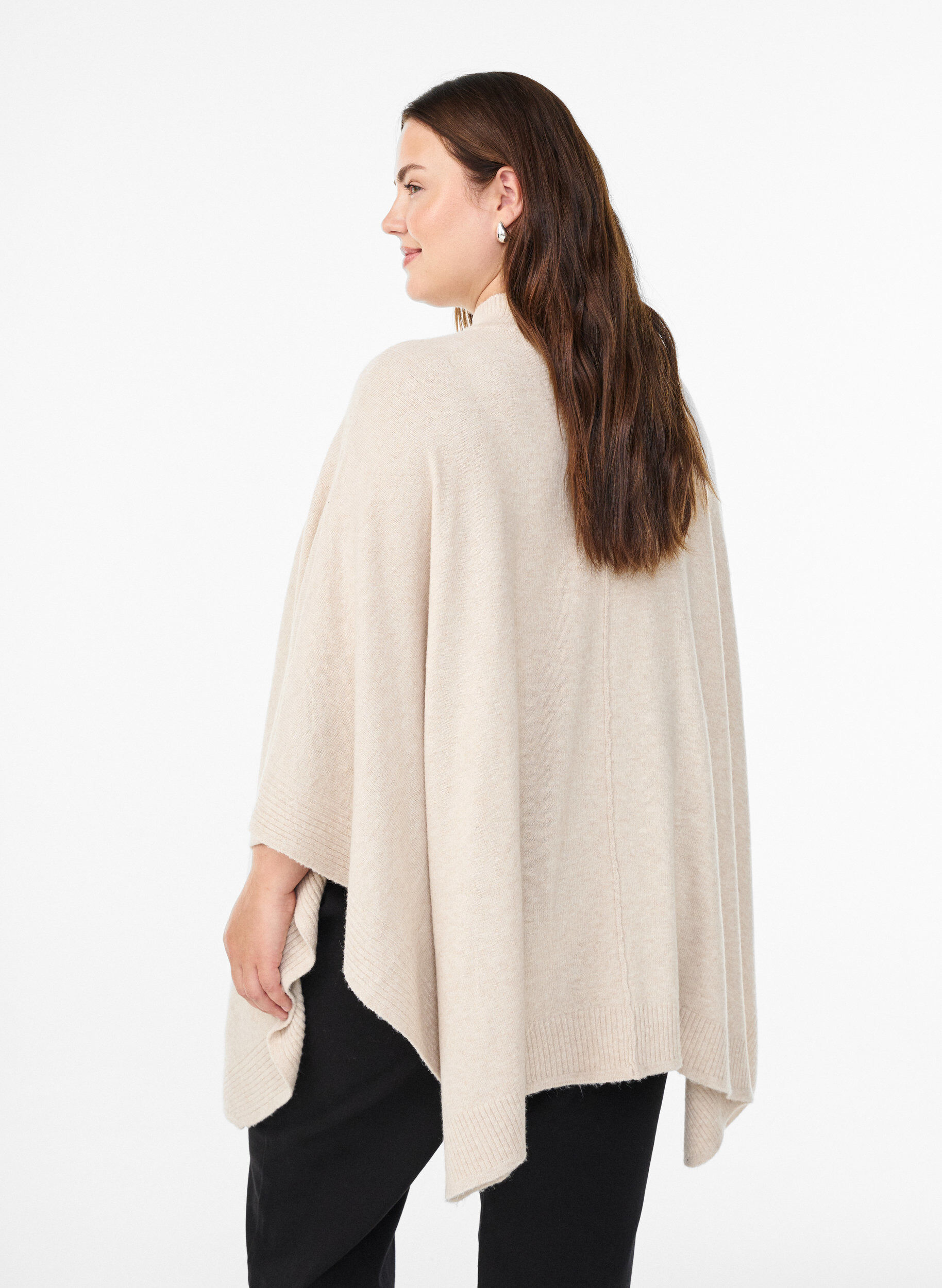 Zizzi Poncho med ribbade detaljer och rund halsringning, Beige, Model image number 2