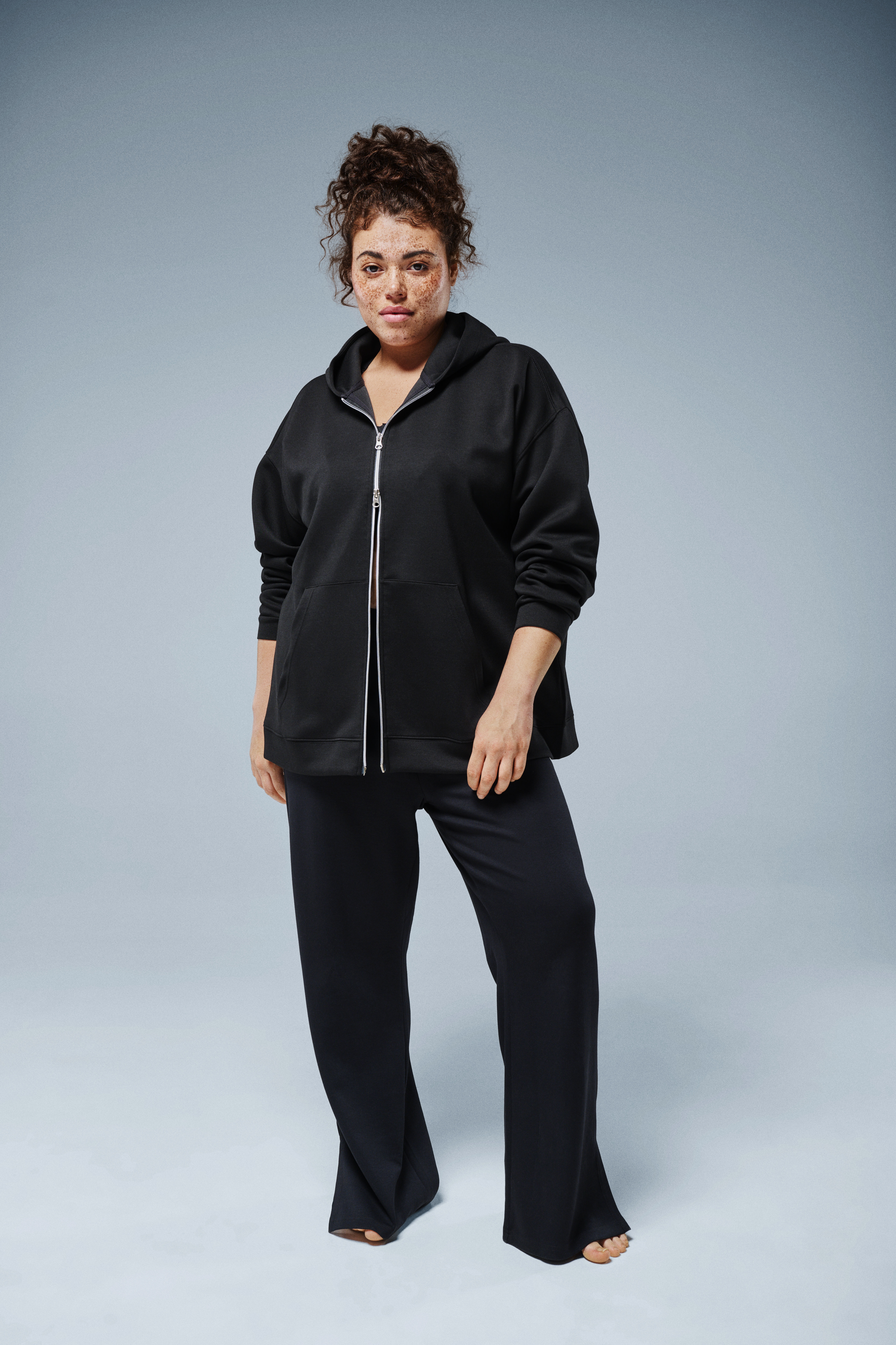 Svart huvtr&ouml;ja, , Model