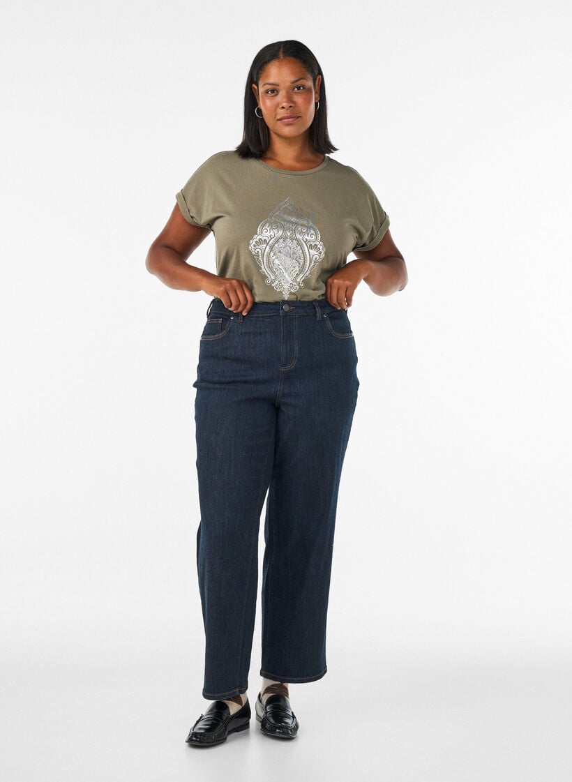 T-shirt med dekorativt tryck framtill, Gr&ouml;n, Model image number 1